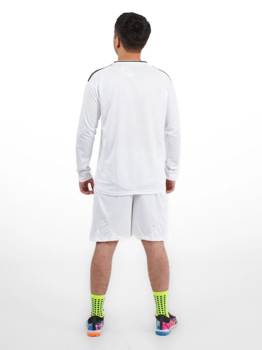 Futbol yengli formalari "Real Madrid", uy va safar uchrashuvlari uchun 24 / 25