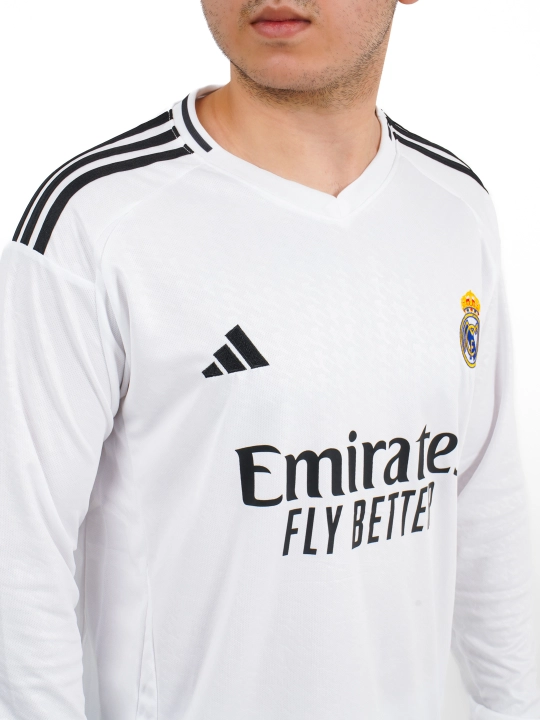 Futbol yengli formalari "Real Madrid", uy va safar uchrashuvlari uchun 24 / 25