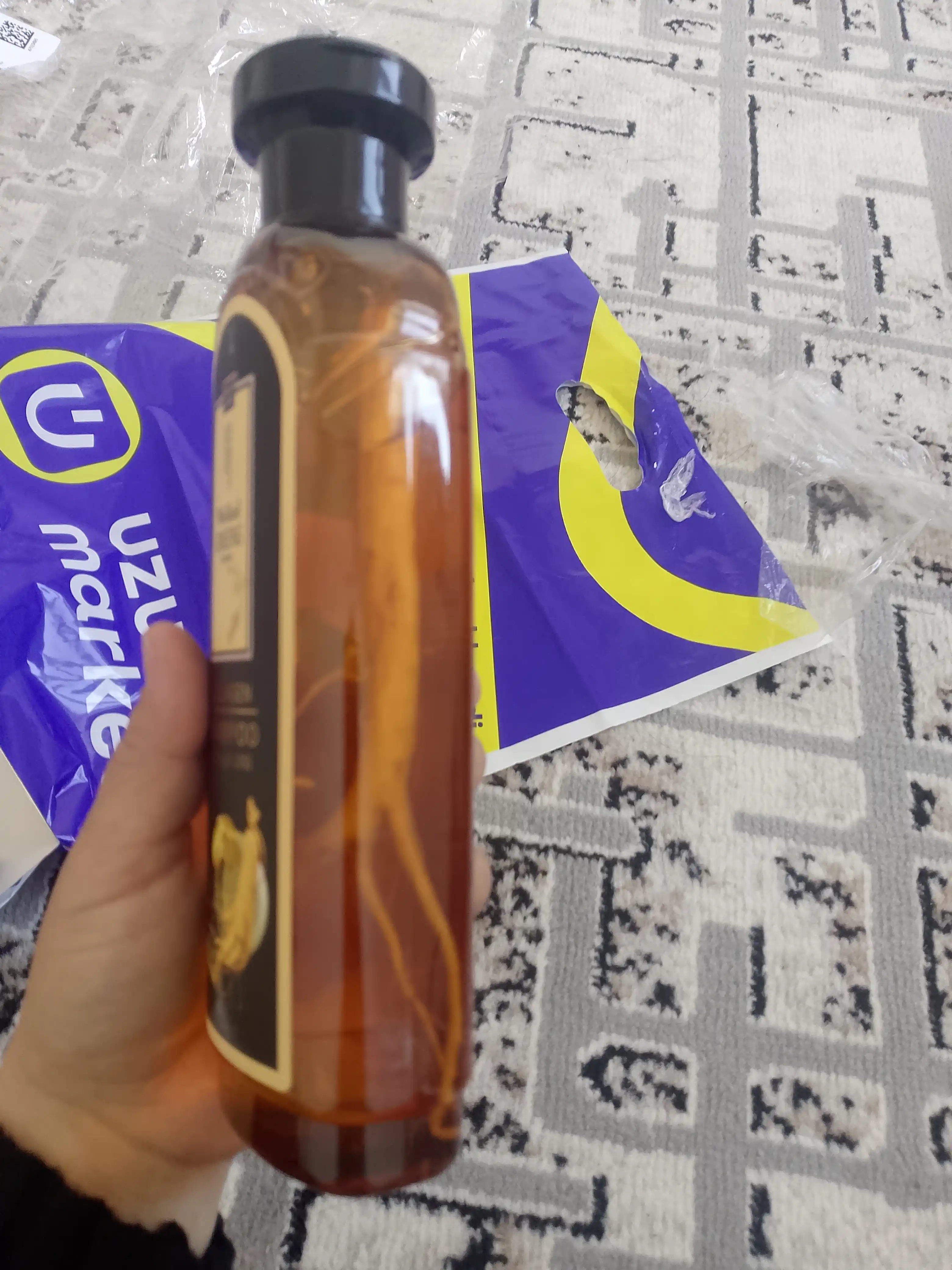Shampun jenshenli Wellice Ginseng Collagen, sochlar tukilishiga qarshi, 420 ml