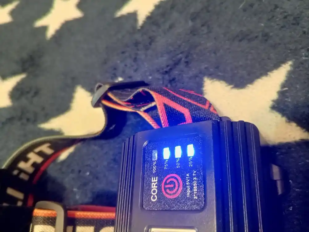 Bosh fonar, 3 ta 18650 akkumulyator bilan, orqa fonar, 7 rejim va PowerBank funksiyasi