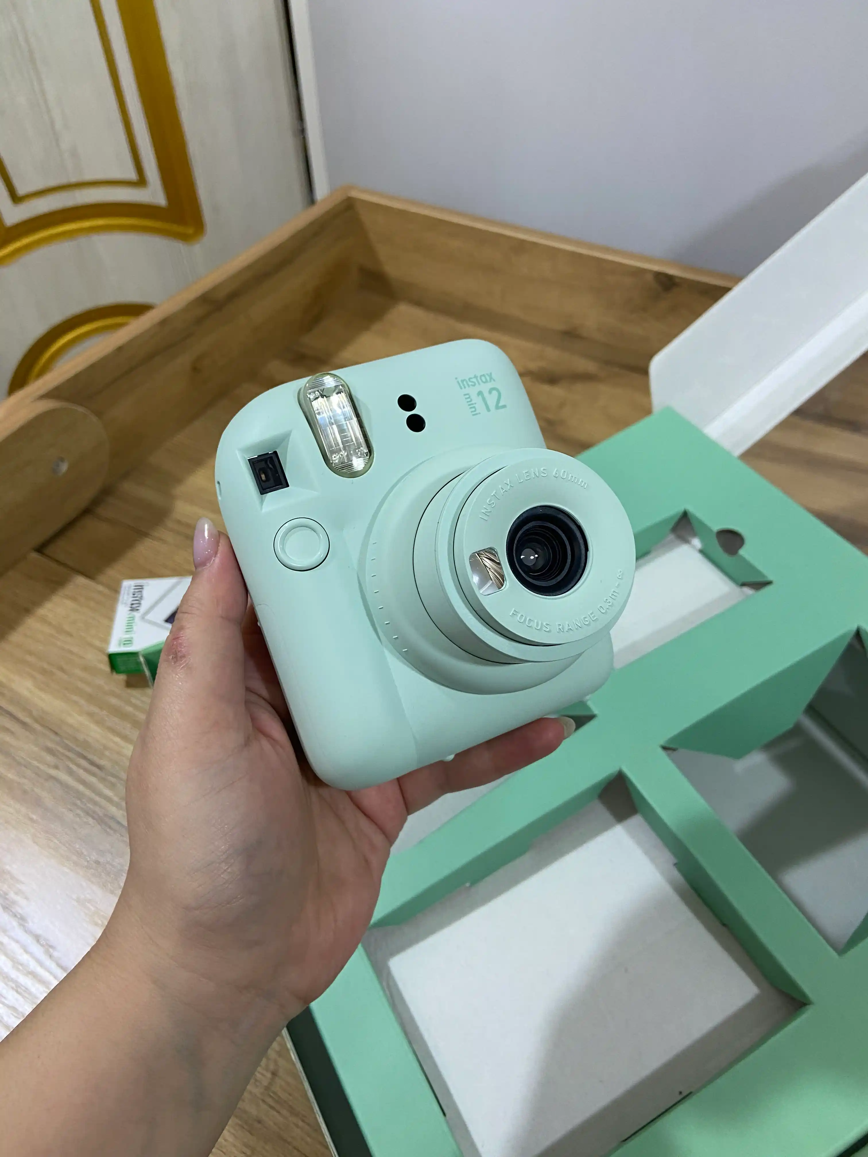 Подарочный набор Fujifilm Instax Mini 12, фотоаппарат Instax Mini 12 в комплекте