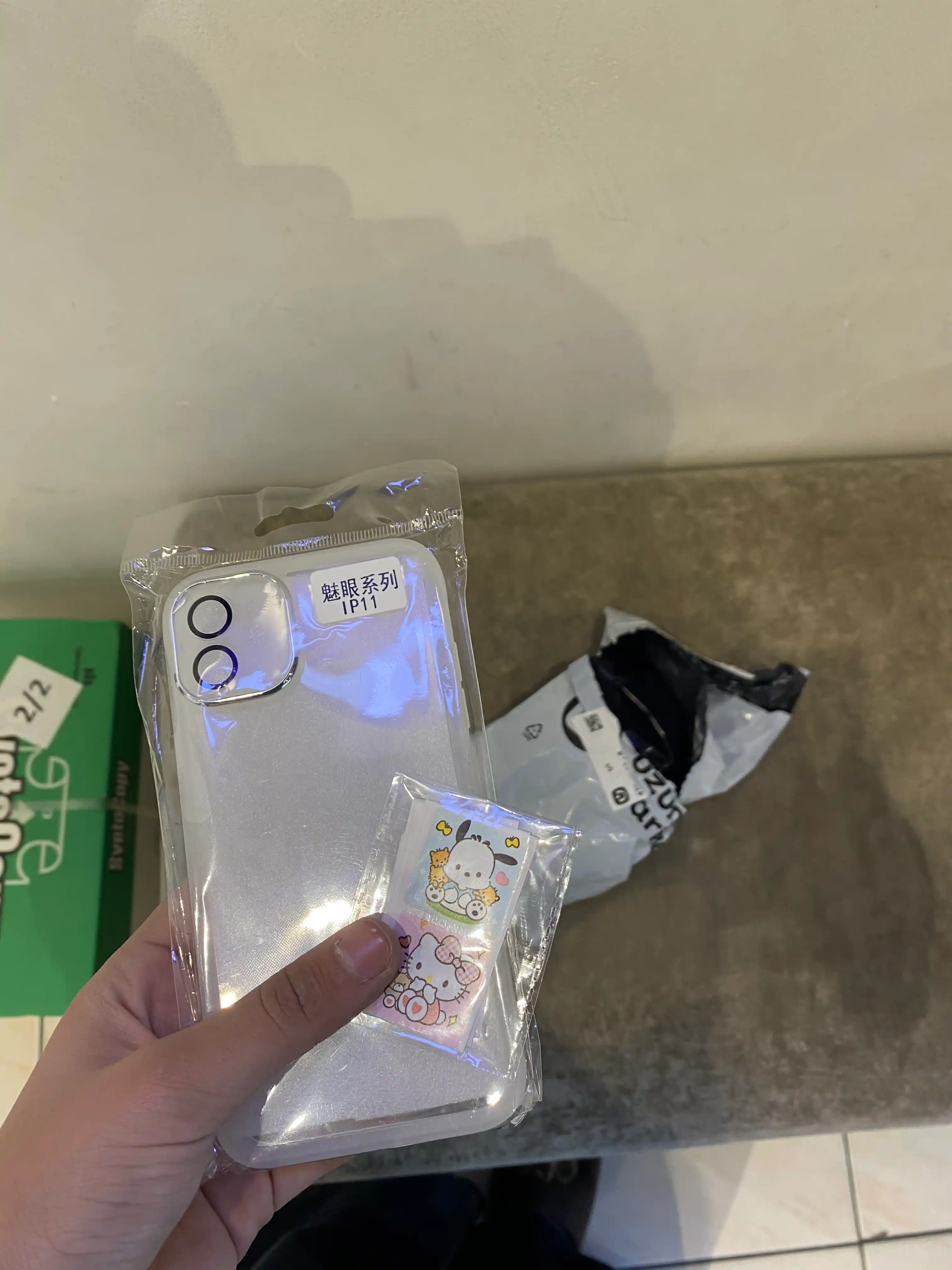 Kuchaytirilgan himoya bilan iPhone uchun yarim shaffof silikon gilof