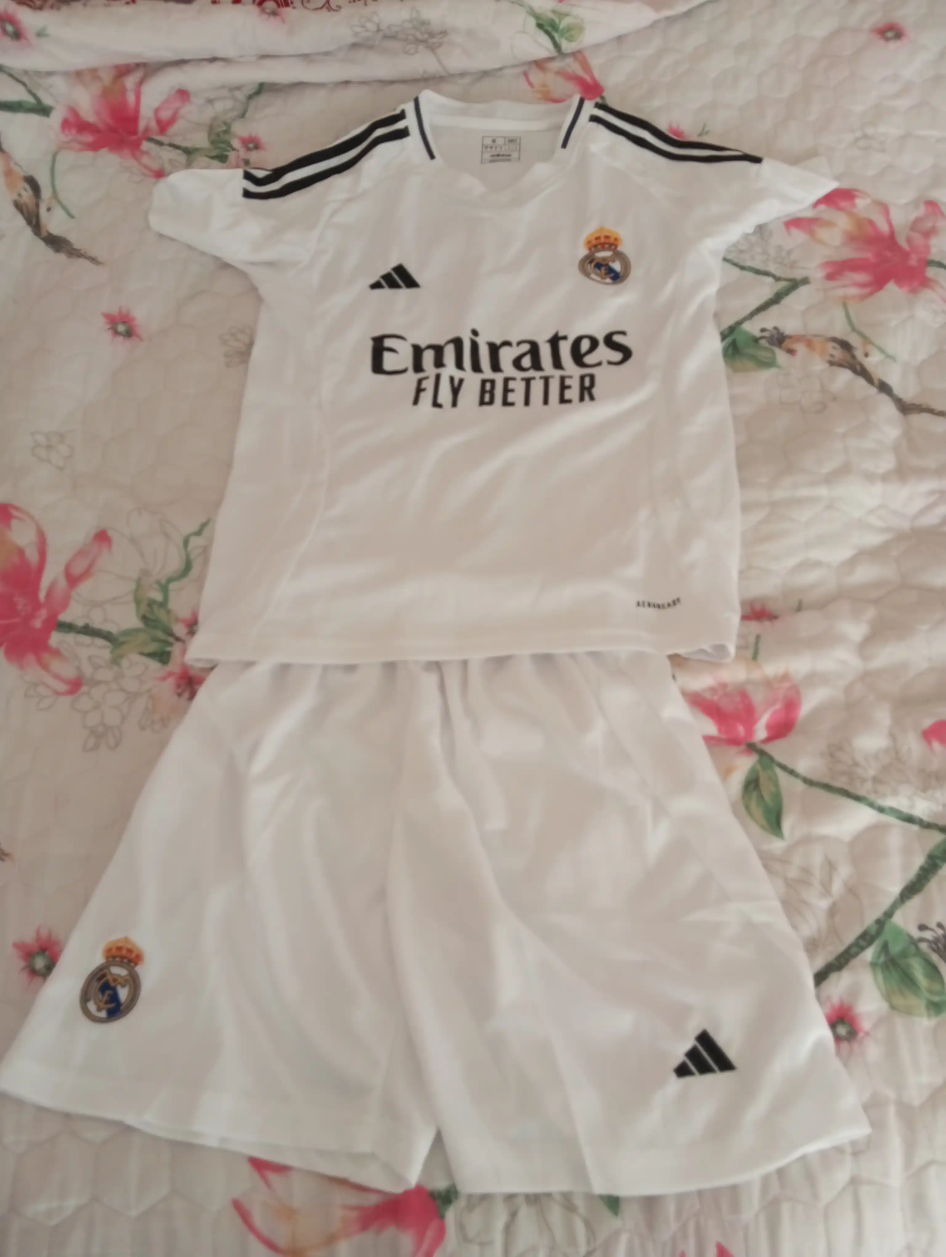 Real Madrid futbol formasi, 2025–2026 yilgi, safar va uy o‘yinlari uchun