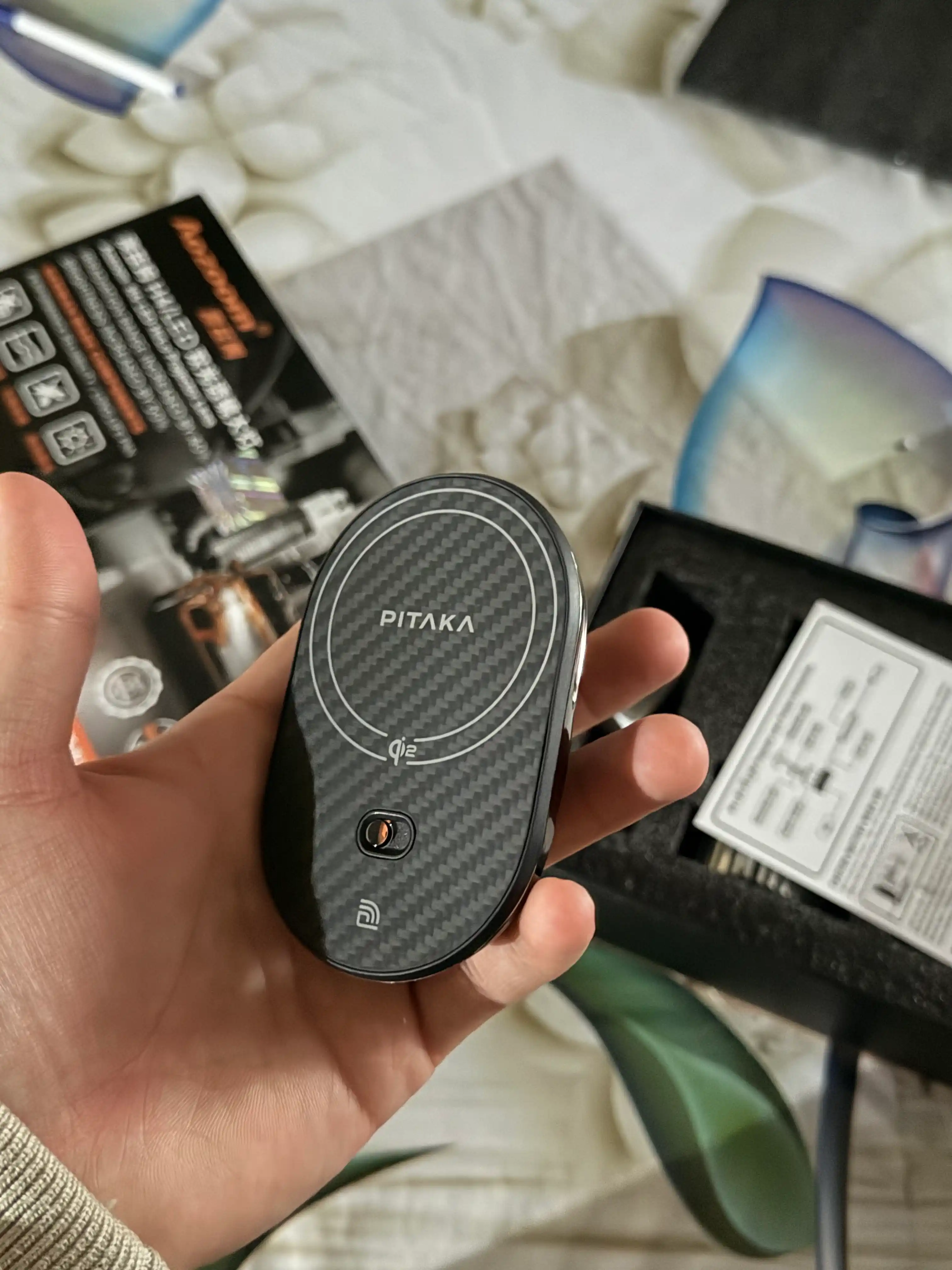 Магнитный держатель для телефона Pitaka MagEZ Car Mount Pro 2 в подарок