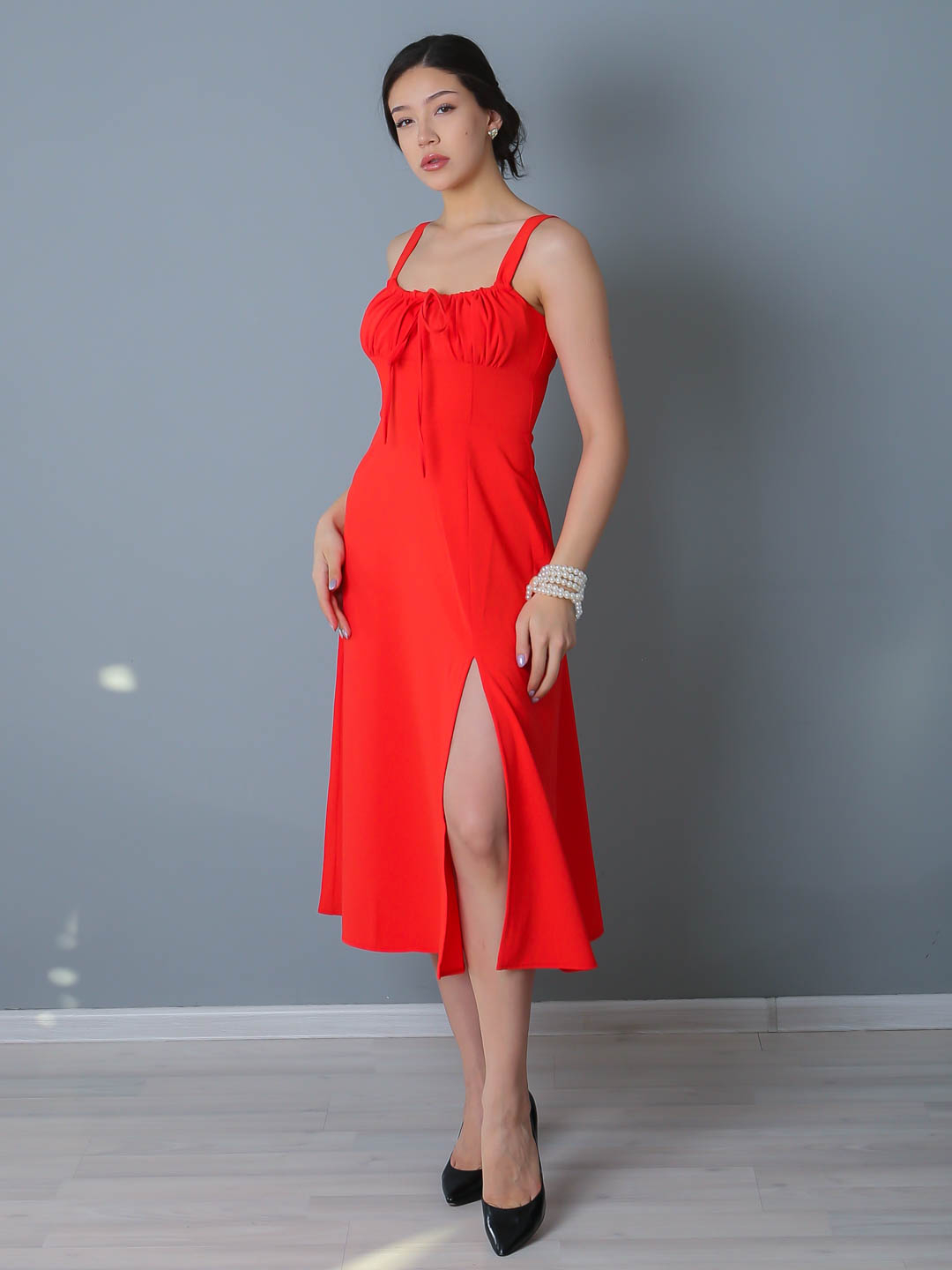 Jinsiy aloqani tomosha qiling: Yigit ormonda etuk ayolni sikadi