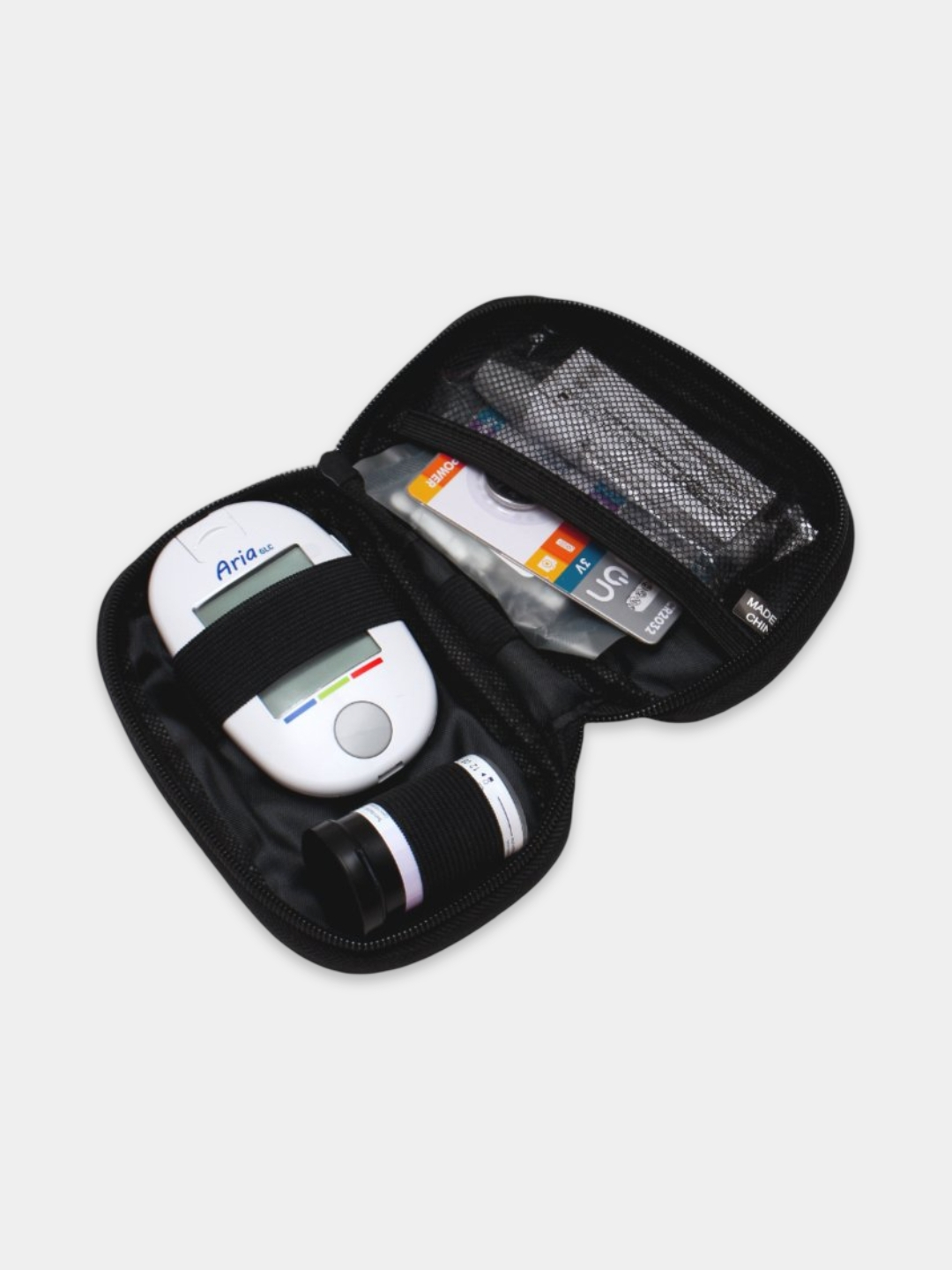 Retro ayollar peeing video Xojayin uni kuch bilan teshiklarini yalashga majbur qiladi