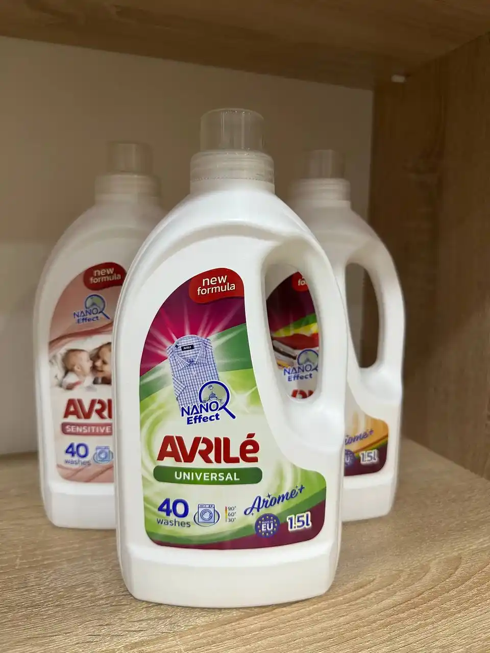 Парфюмированный гель для стирки белья Avrile Universal Arome