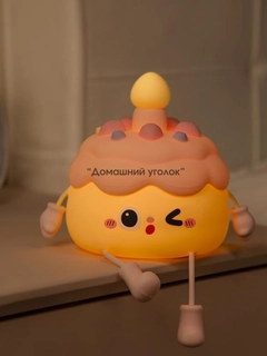 Светло-жёлтый