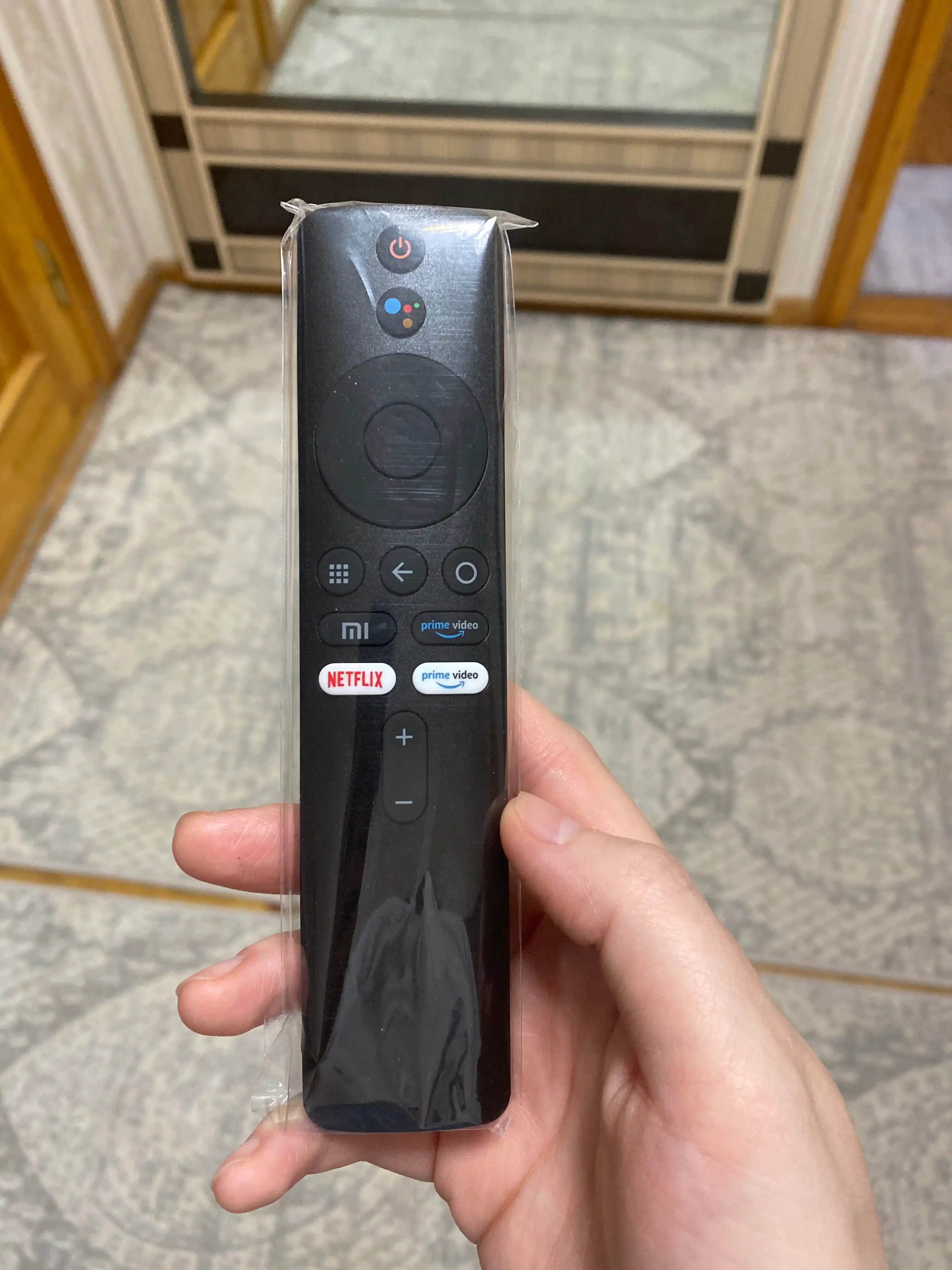 MI pult universal, pristavkalar, TV, Stick, Box uchun, ovozli buyruq bilan
