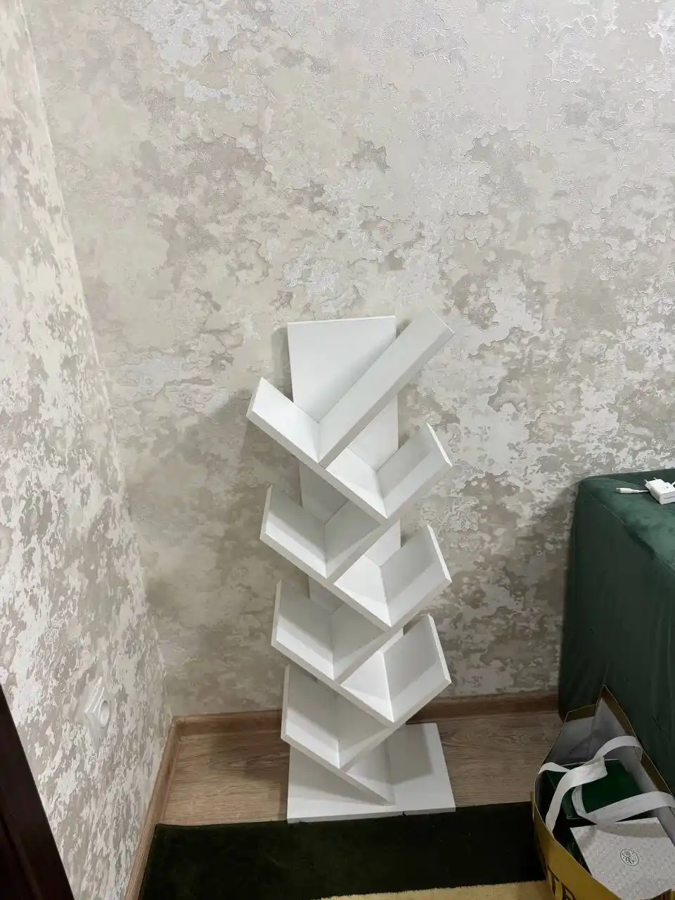 Полка для книг, в форме ёлки, ACACIA, ЛМДФ, 103×35×20 см