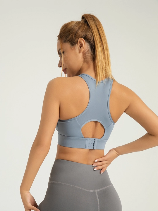 Ayollar sport topi Kioko. Olinadigan chashkali sport to'pi. Ayollar spor kiyimi