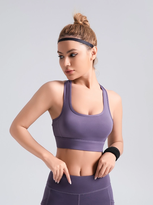 Ayollar sport topi Kioko. Olinadigan chashkali sport to'pi. Ayollar spor kiyimi