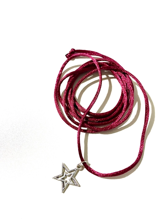 Choker yulduzchali shnur, braslet va choker ikkitasi birda