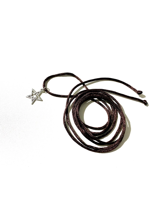 Choker yulduzchali shnur, braslet va choker ikkitasi birda