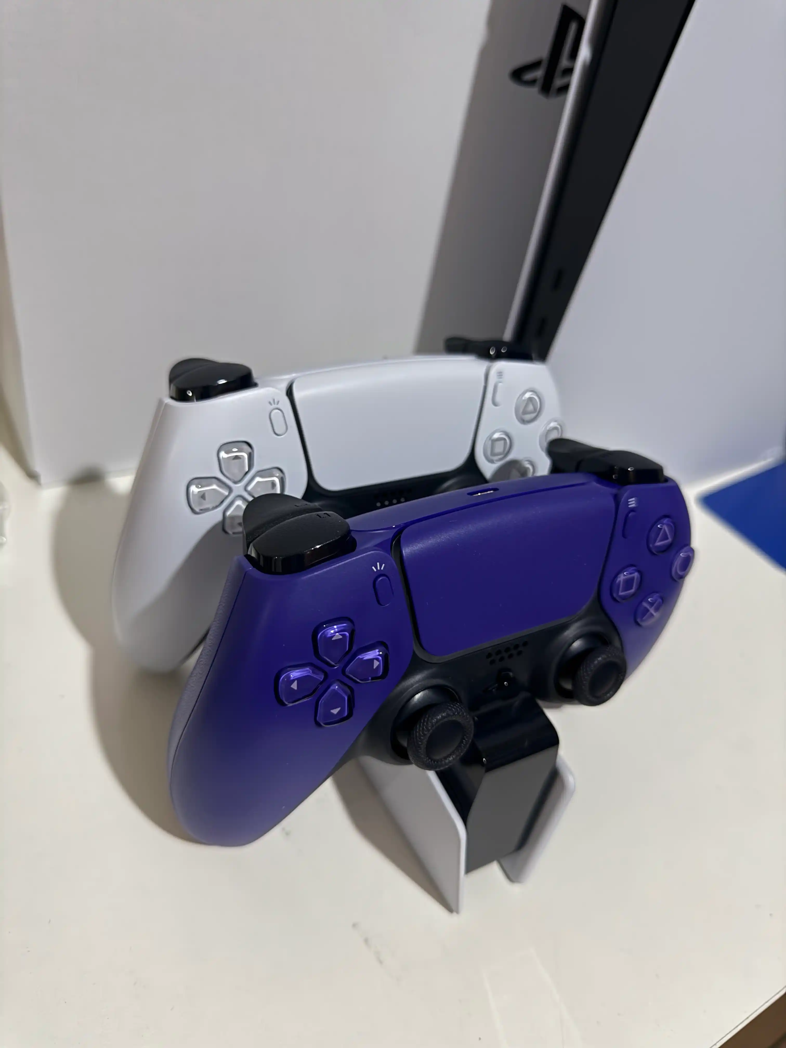 Зарядное устройство для джойстиков PS 5