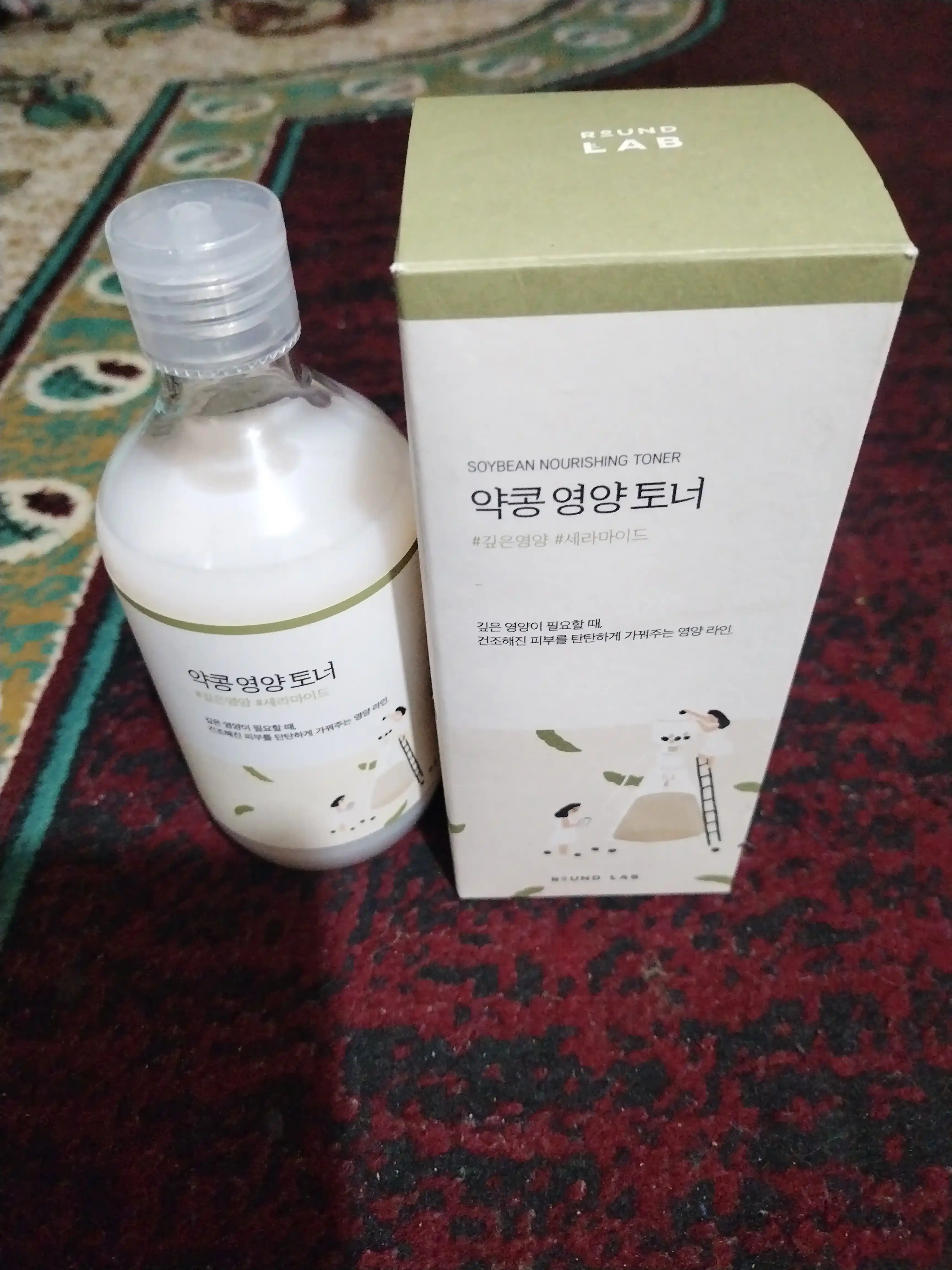 Питательный соевый лифтинг тонер для сухой кожи Round Lab Soybean Nourishing Toner, 300 мл