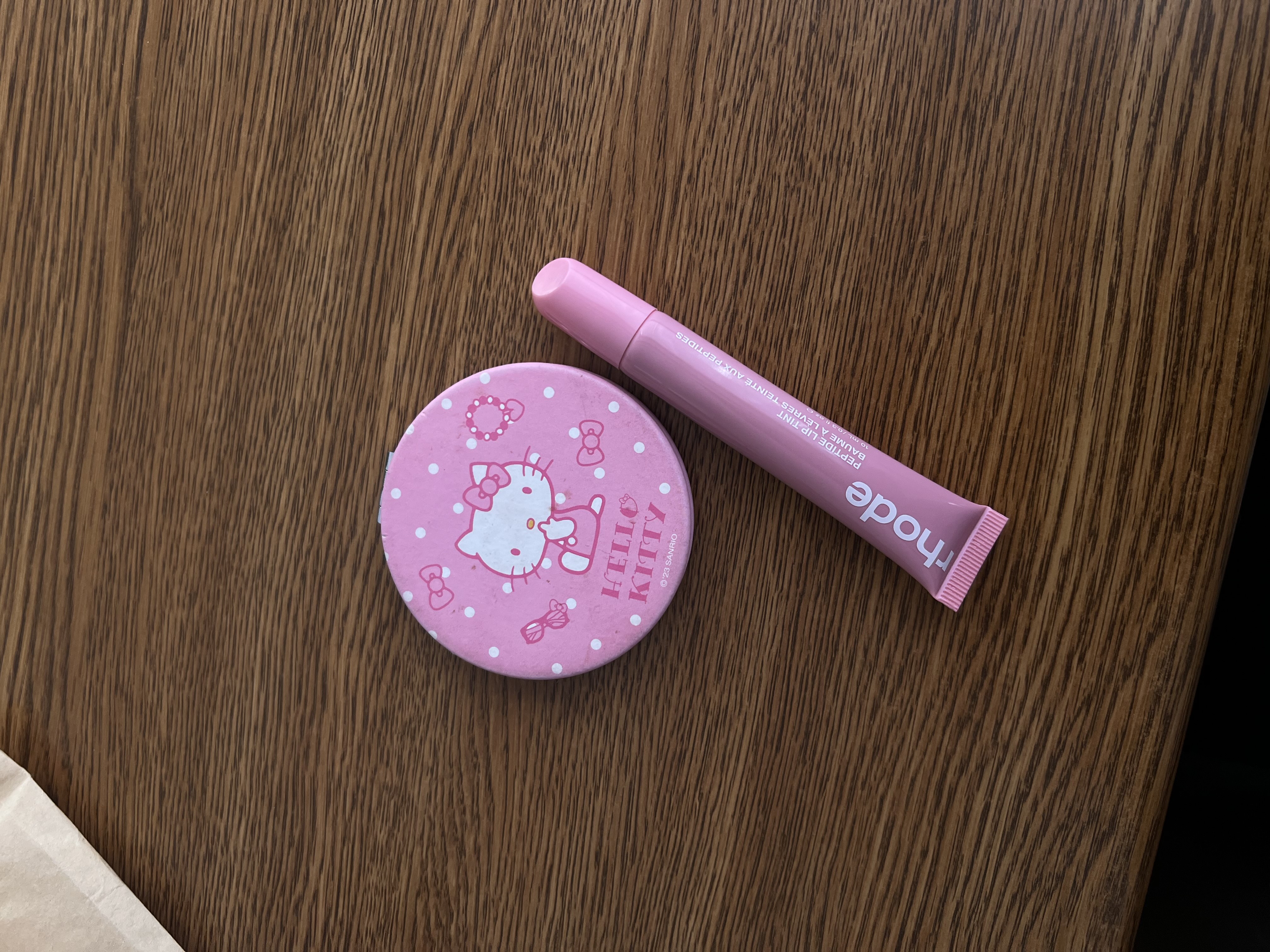 Lab boyog'i va tint porlashi Rhode  Peptid Lip Tint