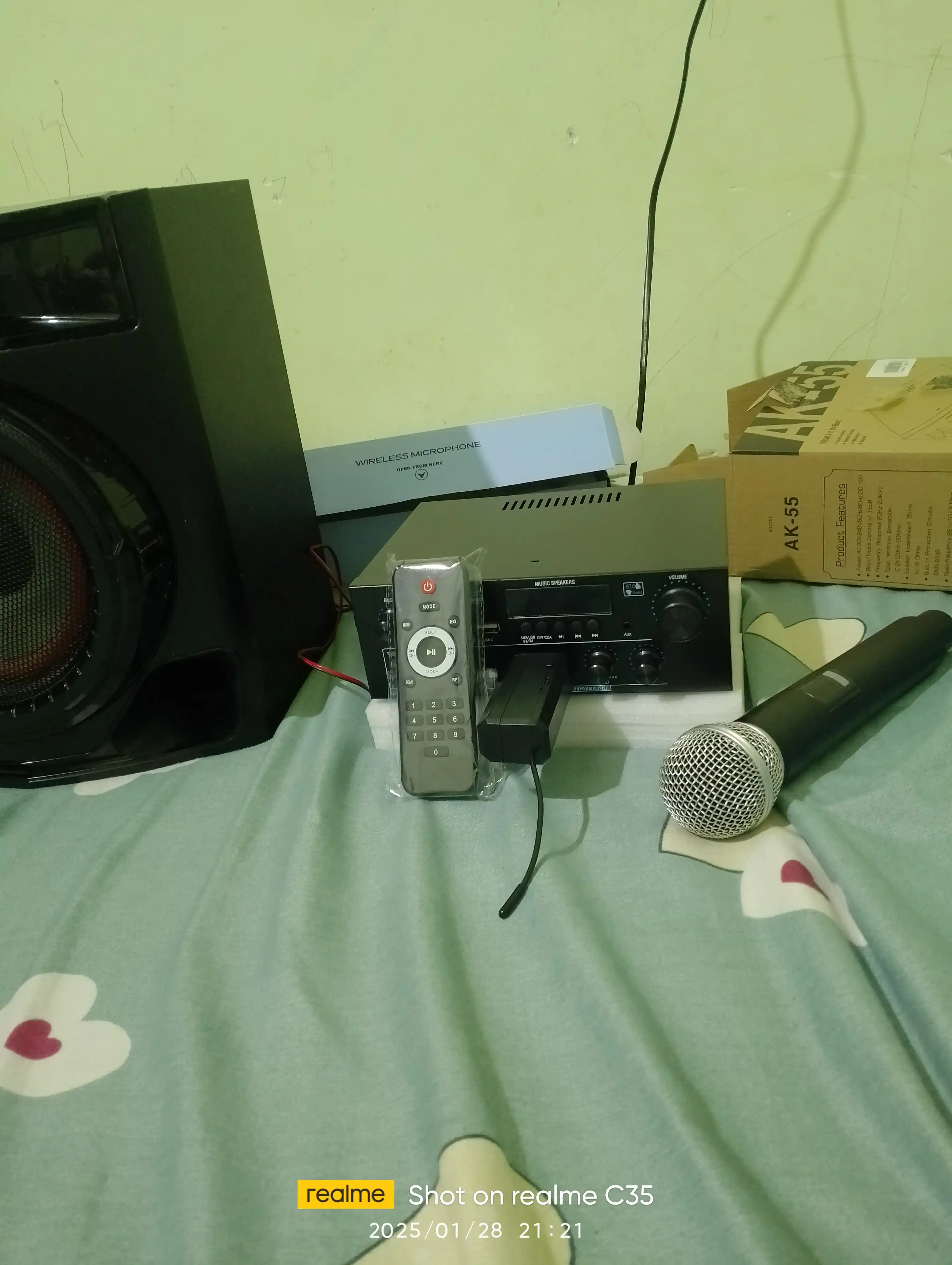 Professional universal simsiz mikrofon karaoke va boshqa kalonkalar uchun +adapter