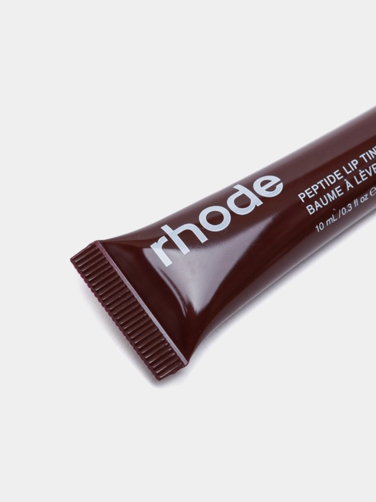 Rhode lablar uchun peptidli blyesk-balsam, namlaydi silliqlik beradi va tabiiy rang beradi