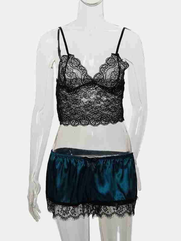 Ikki rus xotinni sikishdi