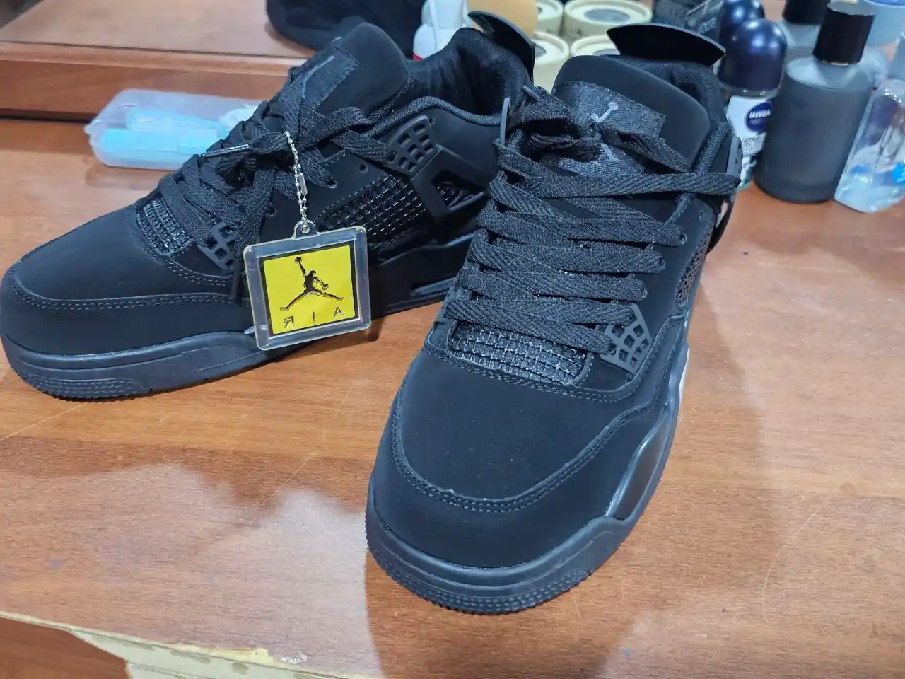 Кроссовки для мужчин DJordans