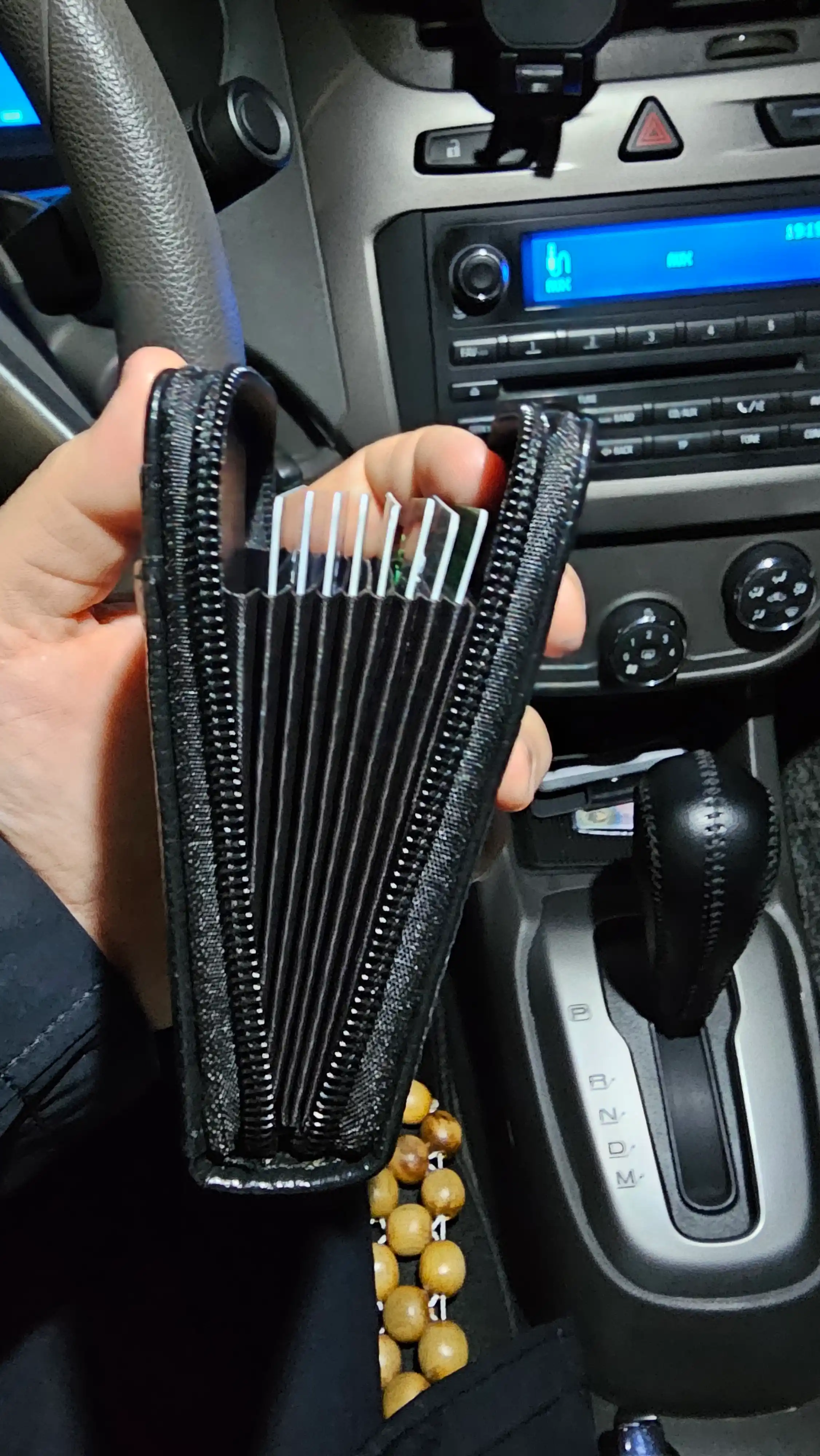 Eko-charm vizitka hamyoni, ID, haydovchilik guvohnomasi va plastik kartochkalar uchun