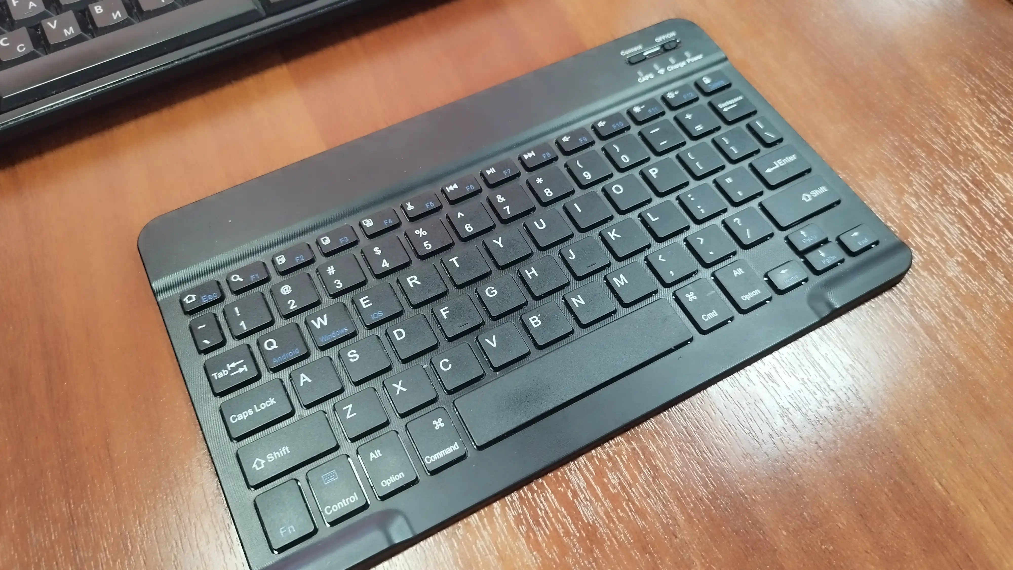 Simsiz mini klaviatura va ikki rejimli sichqoncha toplami, bluetooth orqali ulanish