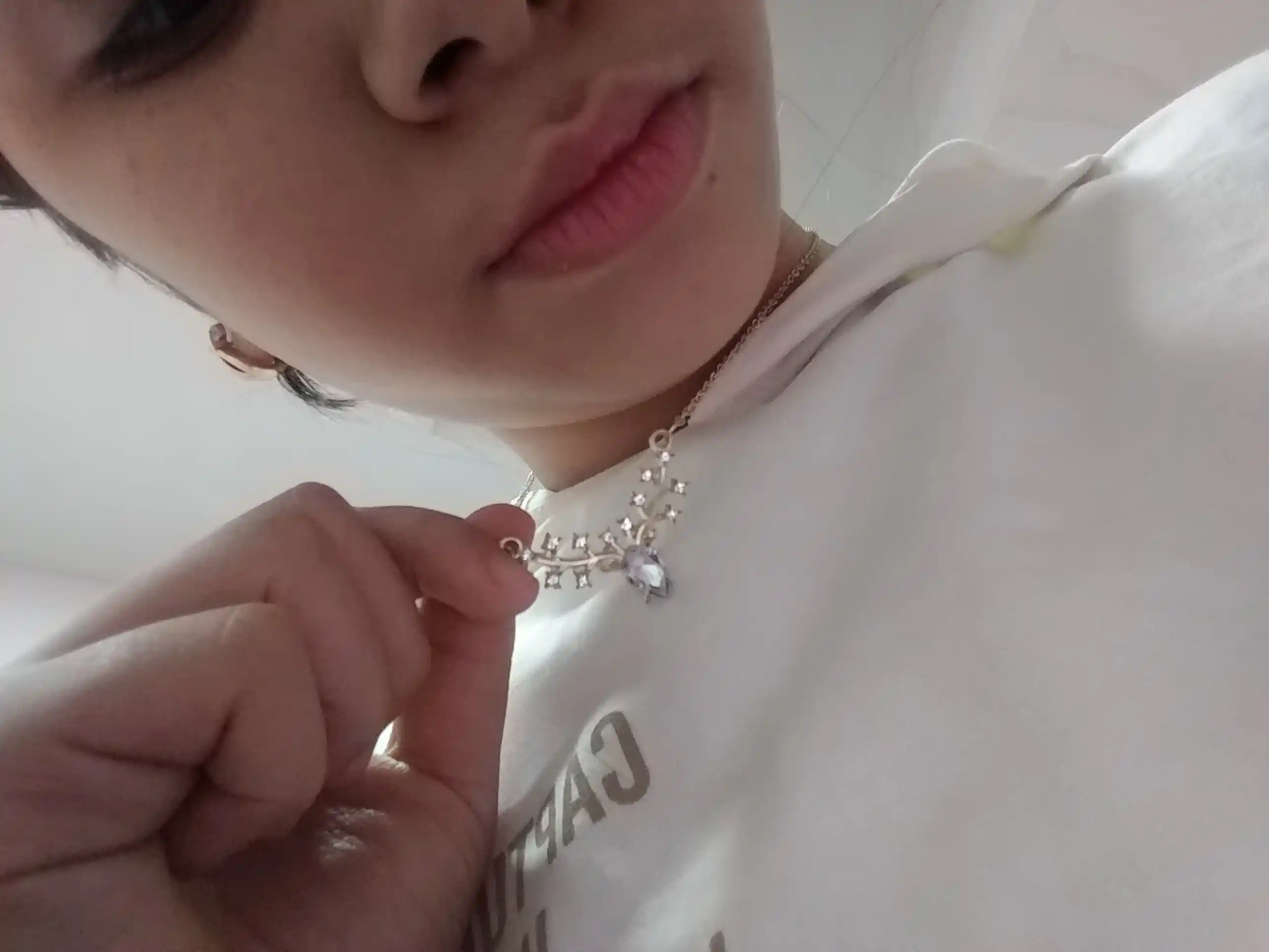 Ayollar marjoni, tilla rang, billur oq ko'k tosh, vintage taqinchoq zanjir
