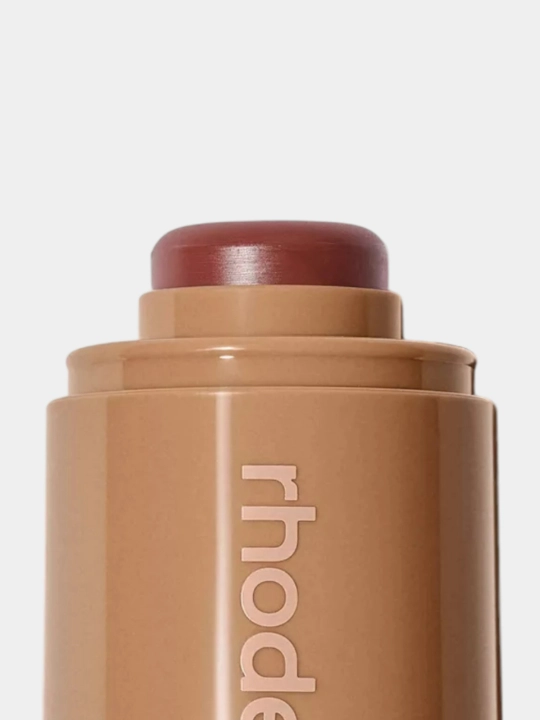 Kremli rumyana Rhode Pocket Blush: universal, uzoq muddatli, namlovchi
