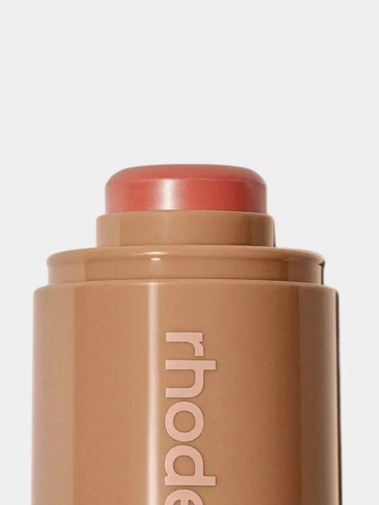 Kremli rumyana Rhode Pocket Blush: universal, uzoq muddatli, namlovchi