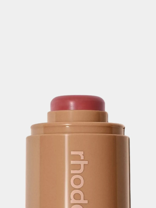 Kremli rumyana Rhode Pocket Blush: universal, uzoq muddatli, namlovchi