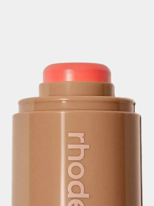 Kremli rumyana Rhode Pocket Blush: universal, uzoq muddatli, namlovchi