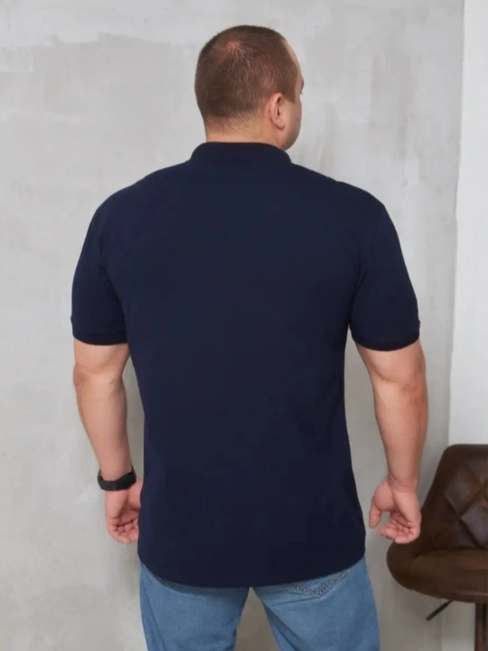 Katta o'lchamdagi, polo futbolka