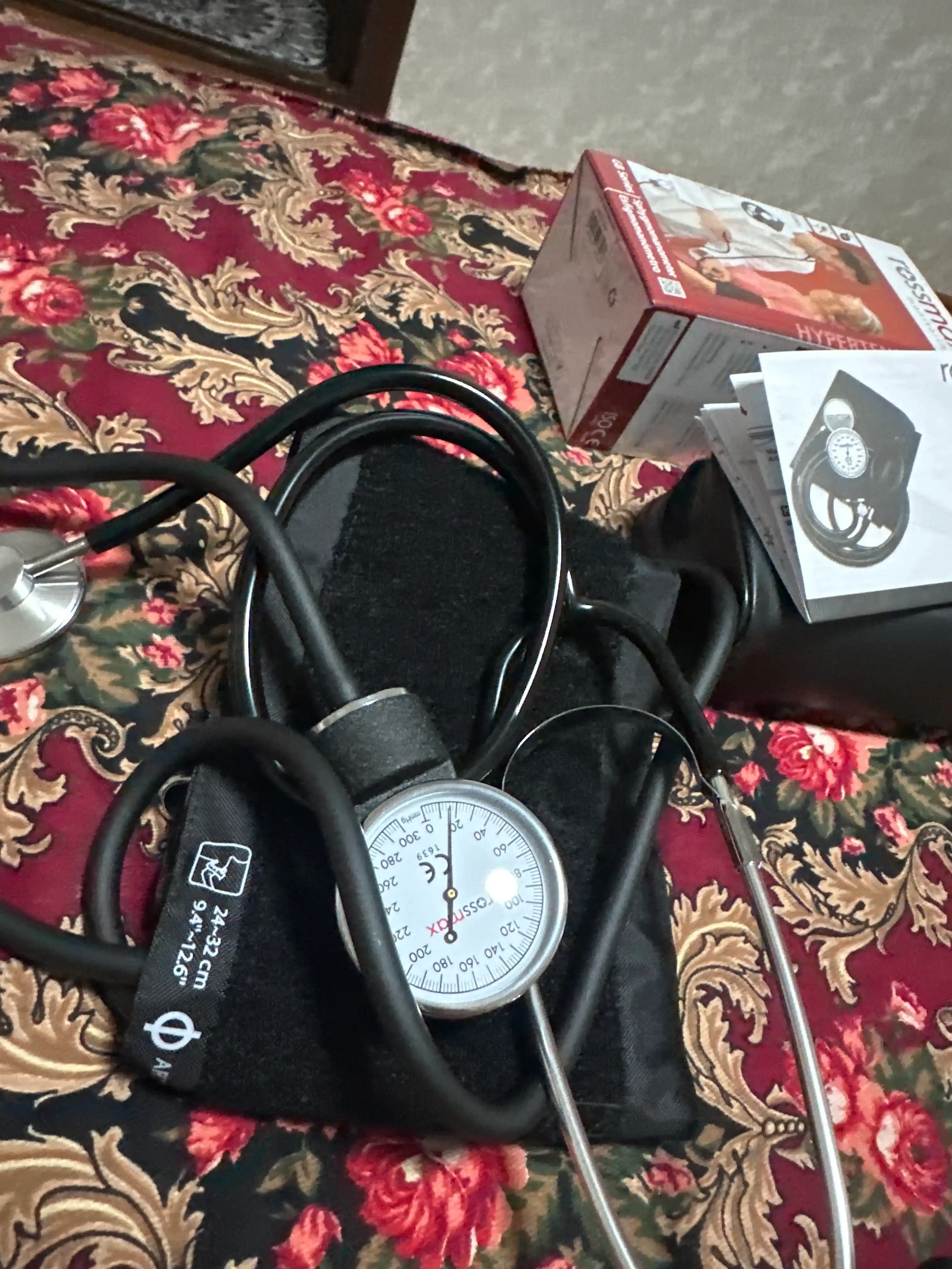 Aneroid sfigmomanometr, tonometr GB102 Rossmax Swiss