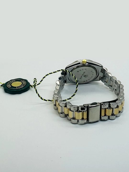 Qizlar va ayollar qo'l soati, bejirim dizaynda, hafta va sana indikatorlari bilan