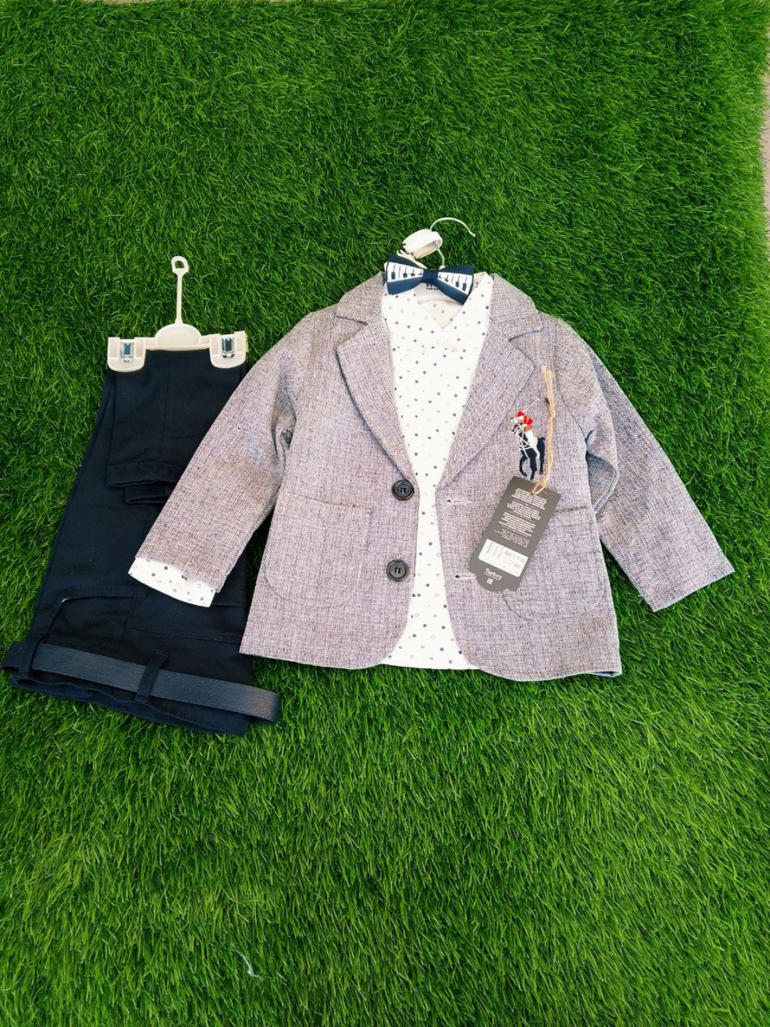 Qolga olindi va yalashga majbur boldi Rus ayolning katta eshak porno fotosuratlari