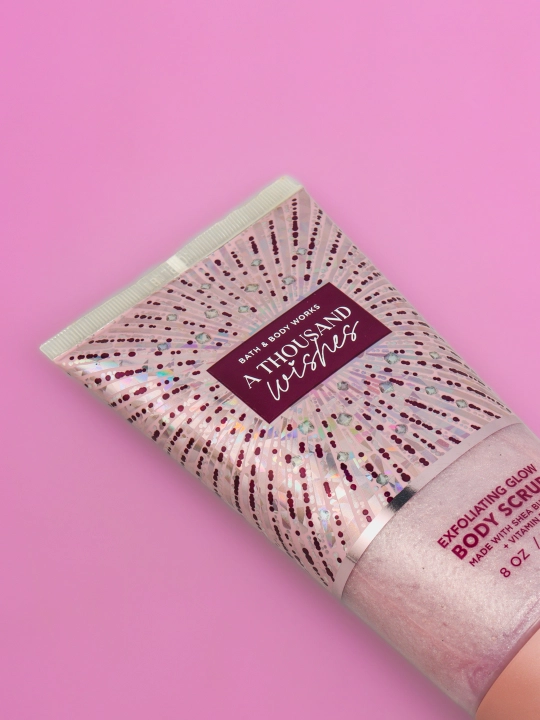 Bath and Body Works badan terisi postini shilib oluvchi kremli skrab