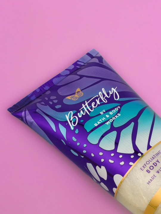 Bath and Body Works отшелушивающий кремовый скраб для тела