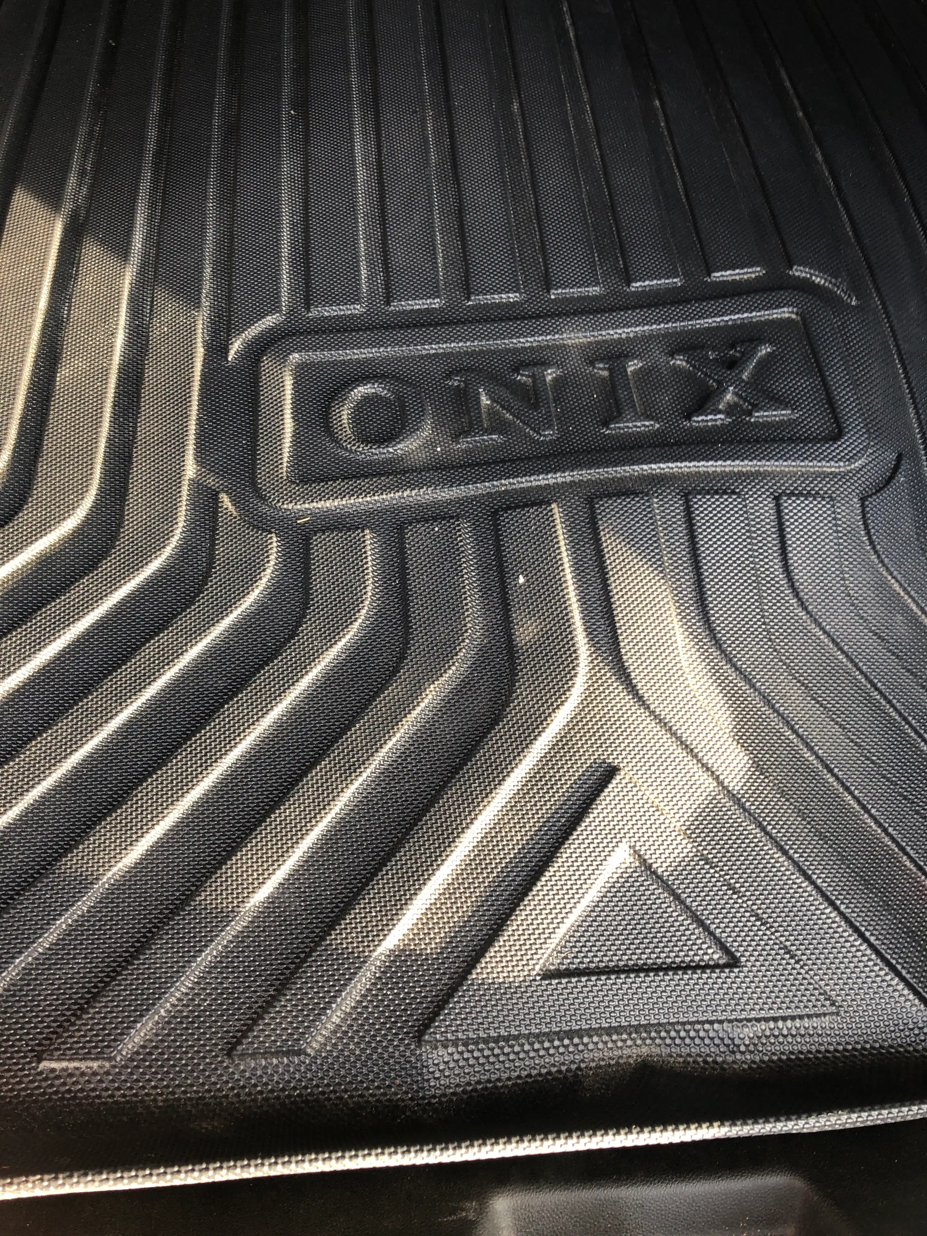 Yon, elastik material, PVX bilan yuk laganda mat. ONIX