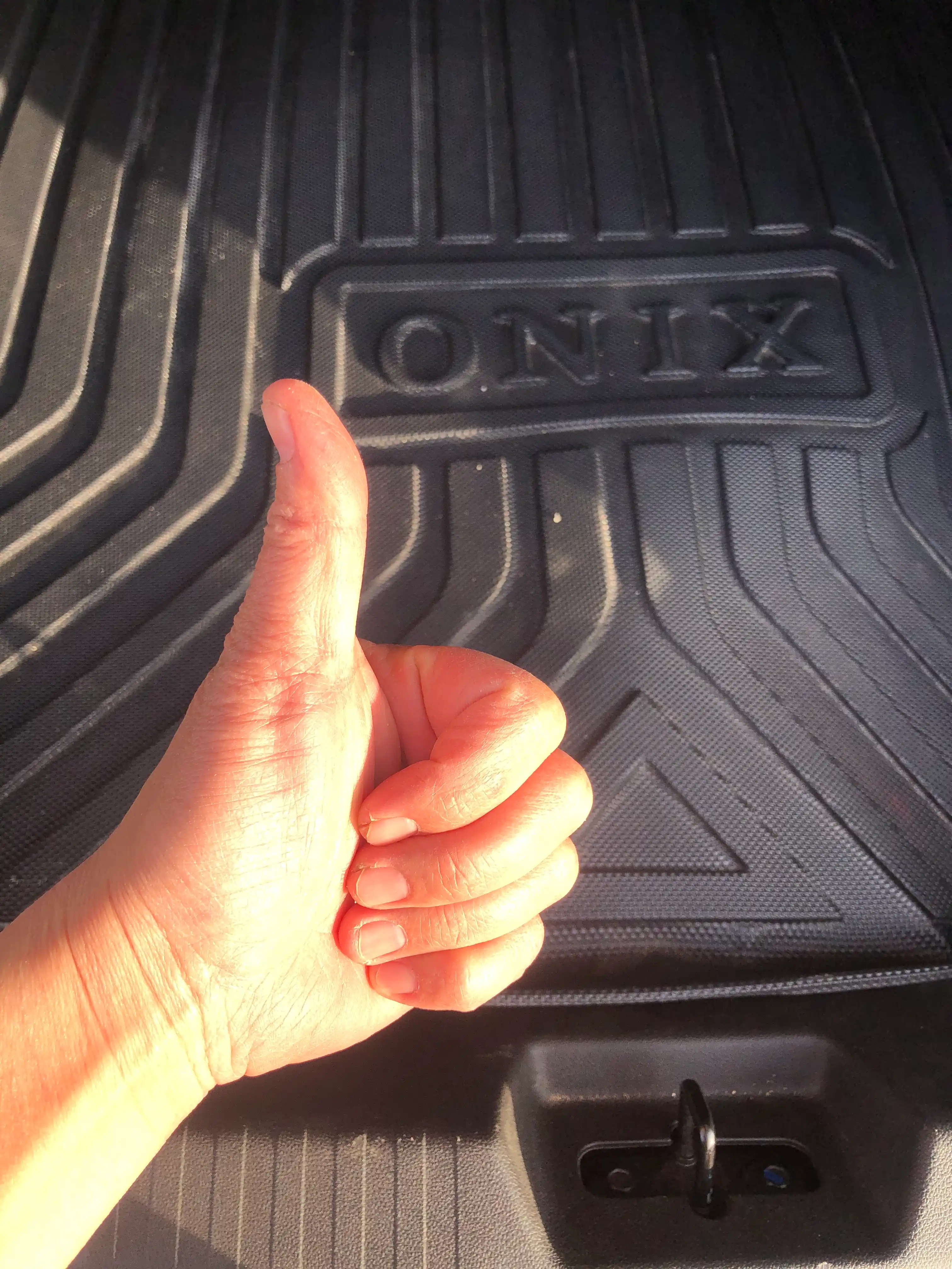 Yon, elastik material, PVX bilan yuk laganda mat. ONIX