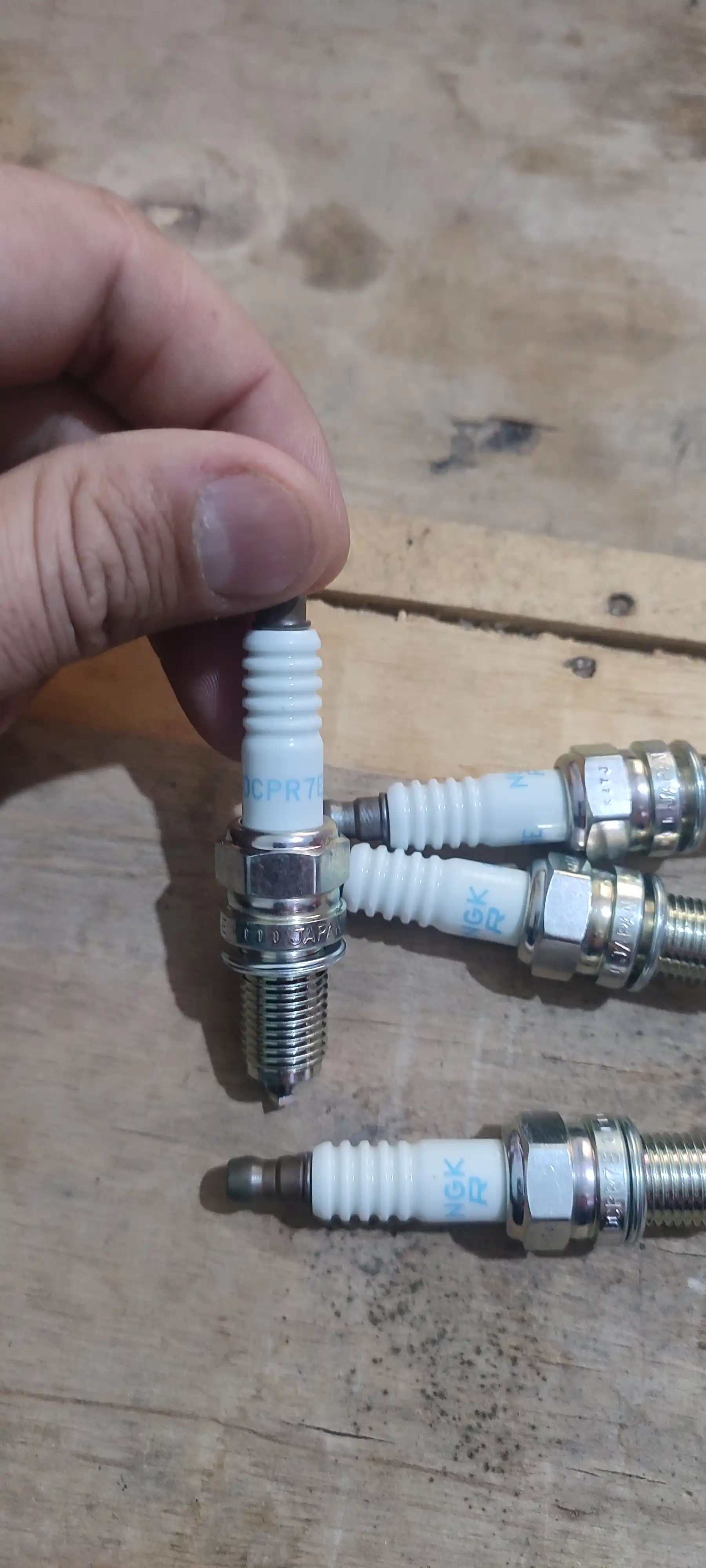 O't oldirish svechasi Spark/Cobalt/Gentra NGK, 1 dona