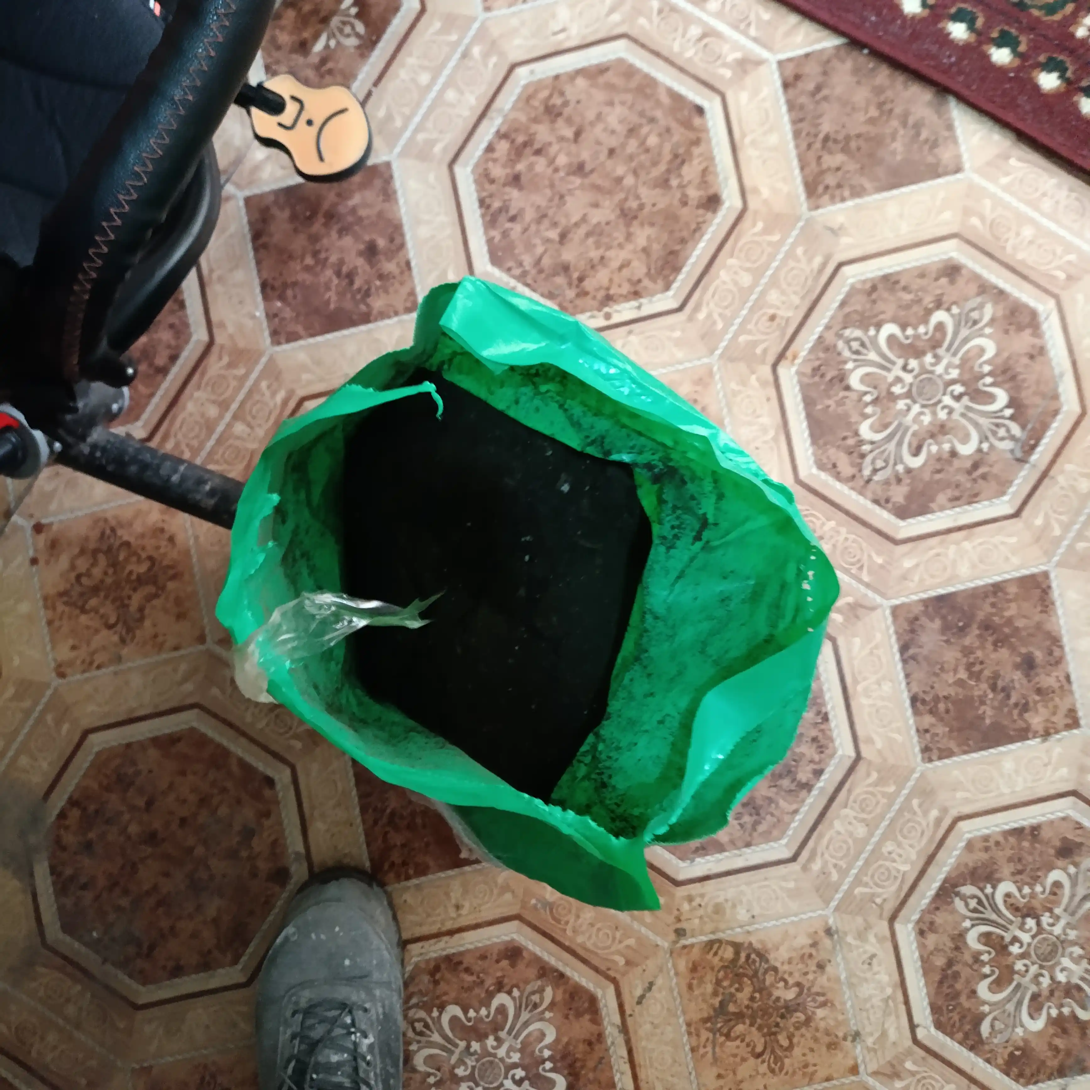 Biogumus 10 kg, Vermikompost, barcha turdagi gullar va o'simliklar uchun universal o'g'it