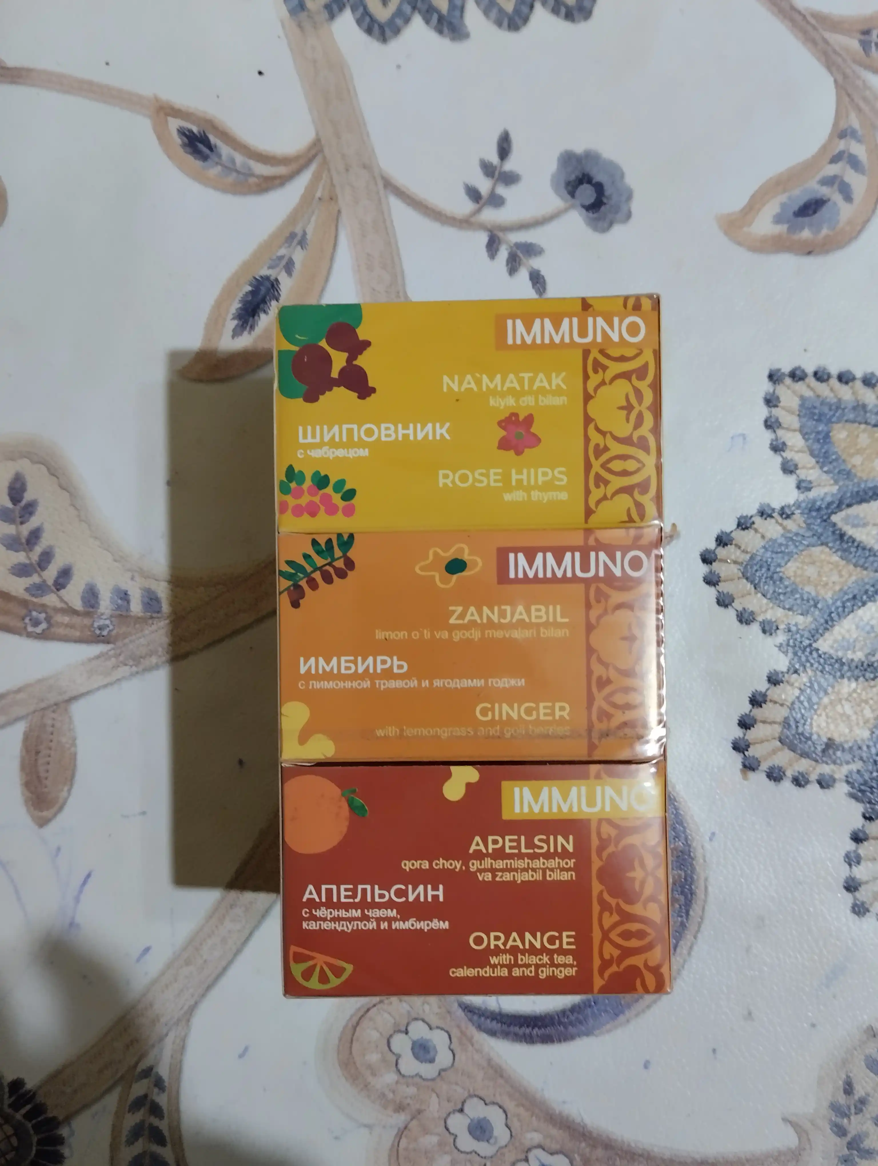 Choy aralashmalari to'plami Immuno Fruteabar, 6 ta paketdan 3 quti