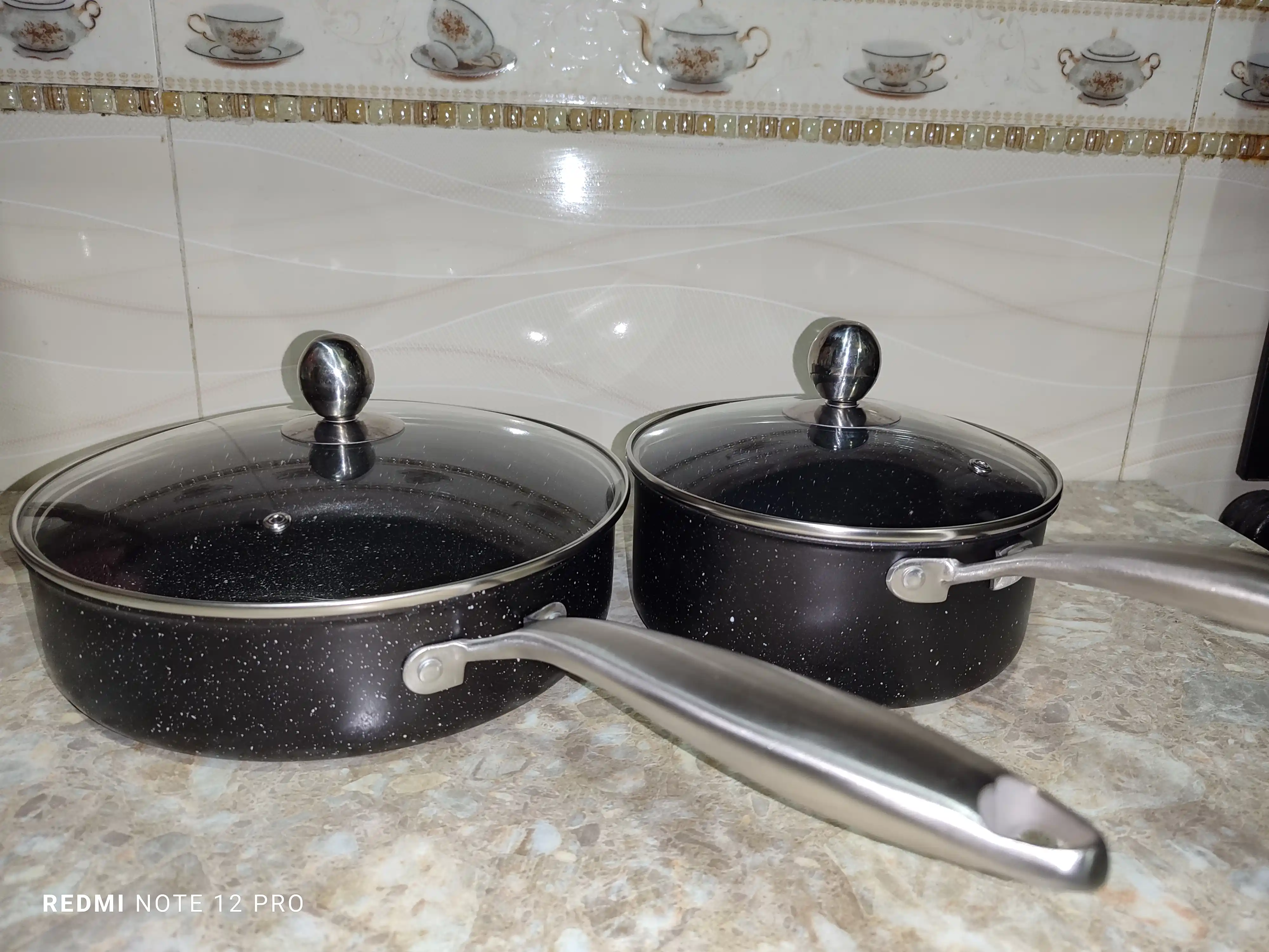 Granitli chuqur tova, CULICHEF dan kuyishga qarshi qoplamali va shisha qopqoqli