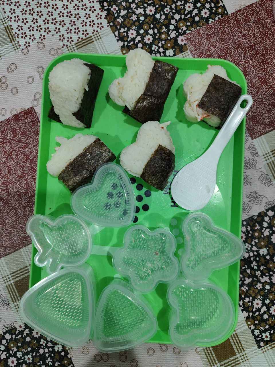 Onigiri, roll, sushi tayyorlash to'plami, press-shakllar 7 dona