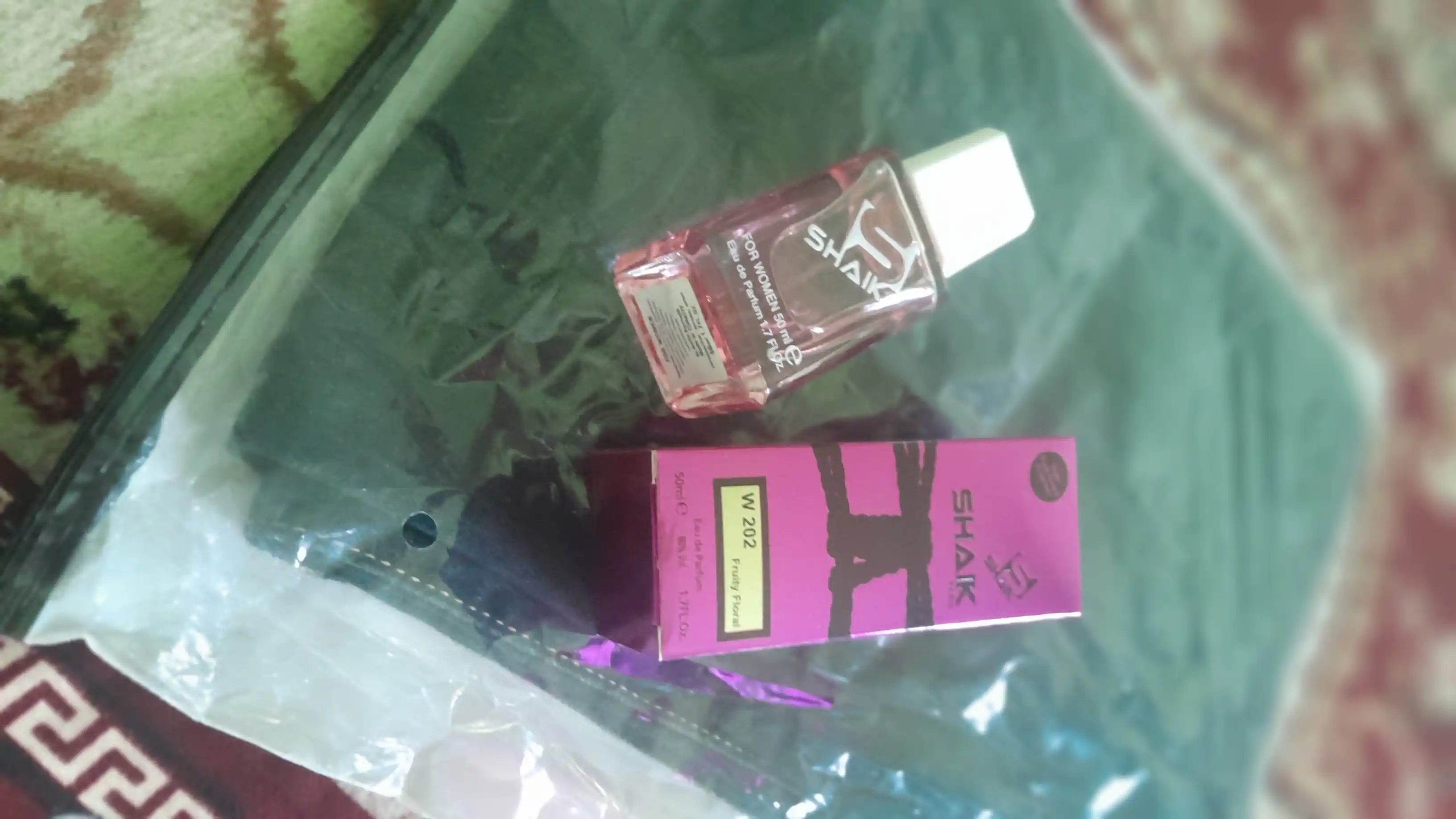 Parfyumlangan suv SHAIK 202, Victoria's Secret Bombshell, ayollar uchun atir, 50 ml