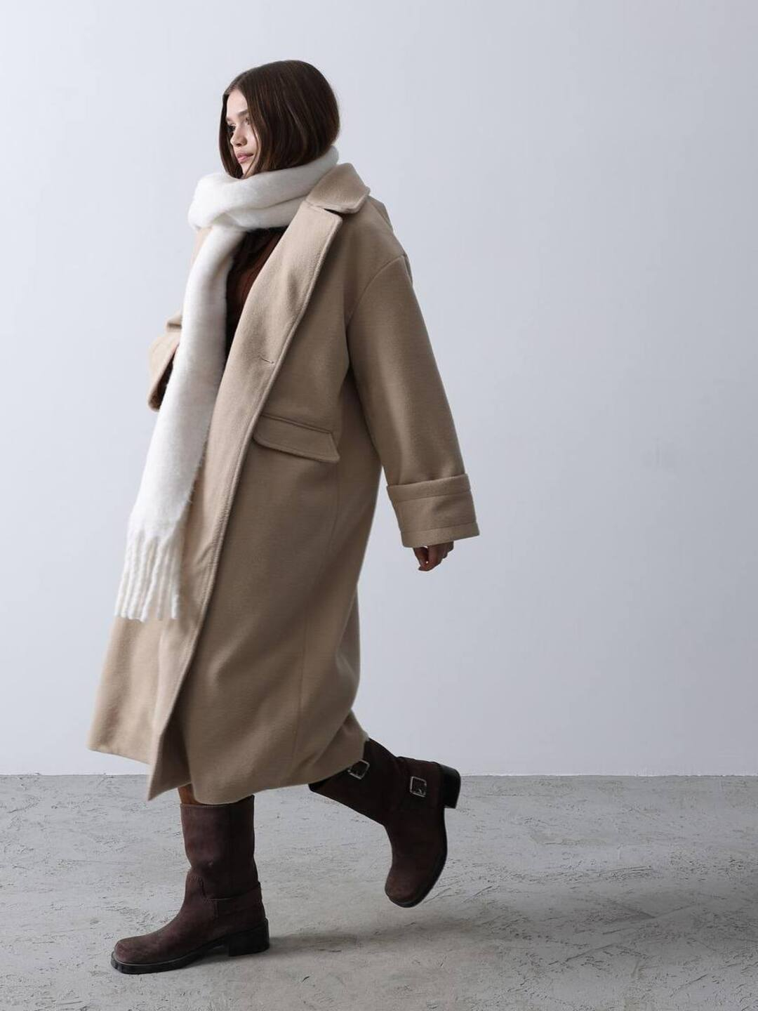 Ular qizning mushukiga kattakon yopishdi Ichkaridan jinsiy aloqa: jinsiy azosiga kamera ornatilgan va butun sahnani ichkaridan suratga olgan