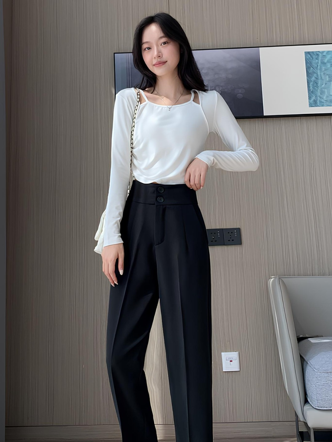 Porno jinsiy film: Onam oz oglini mashinasida sikadi onlayn video