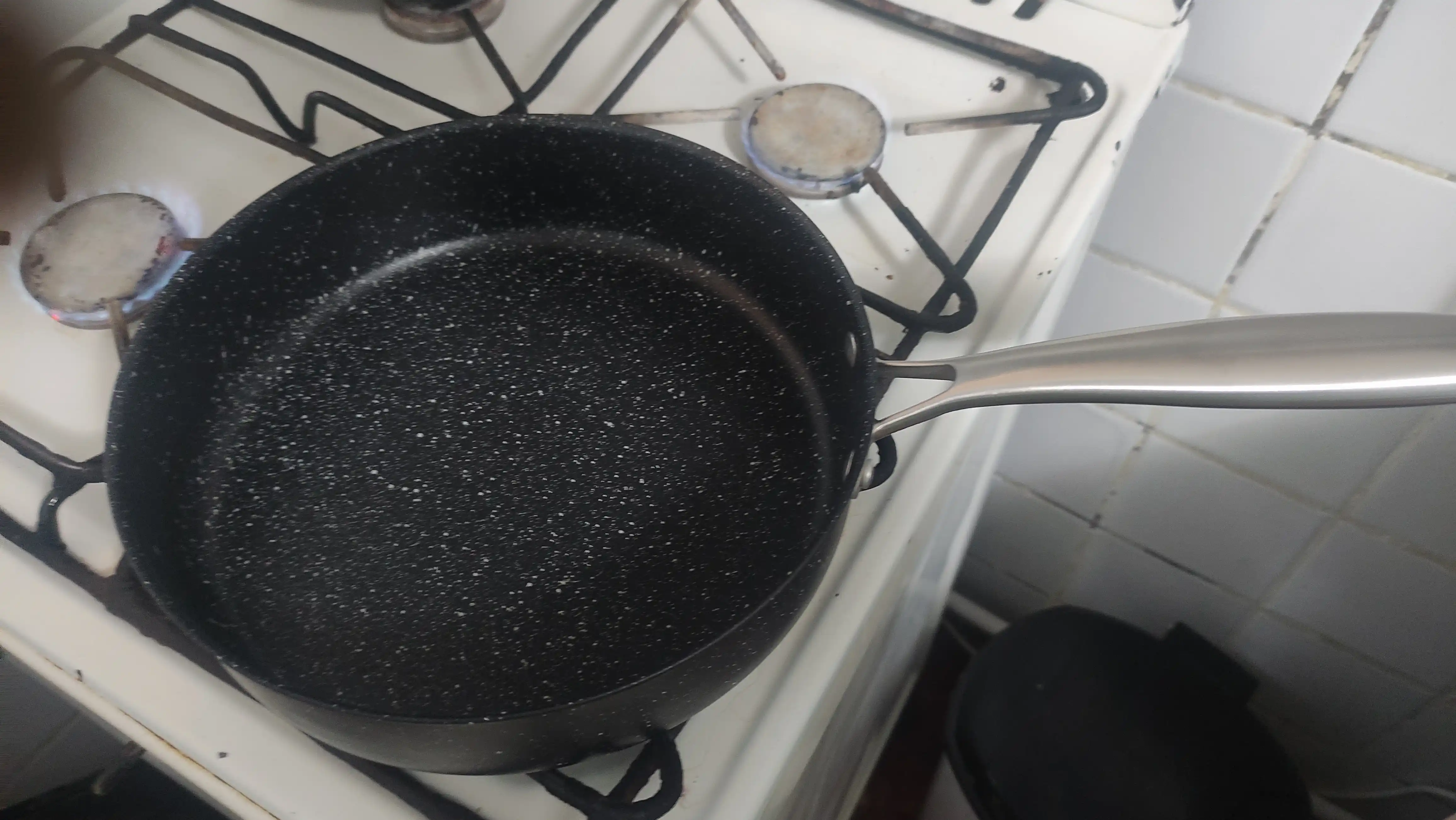 Granitli chuqur tova, CULICHEF dan kuyishga qarshi qoplamali va shisha qopqoqli