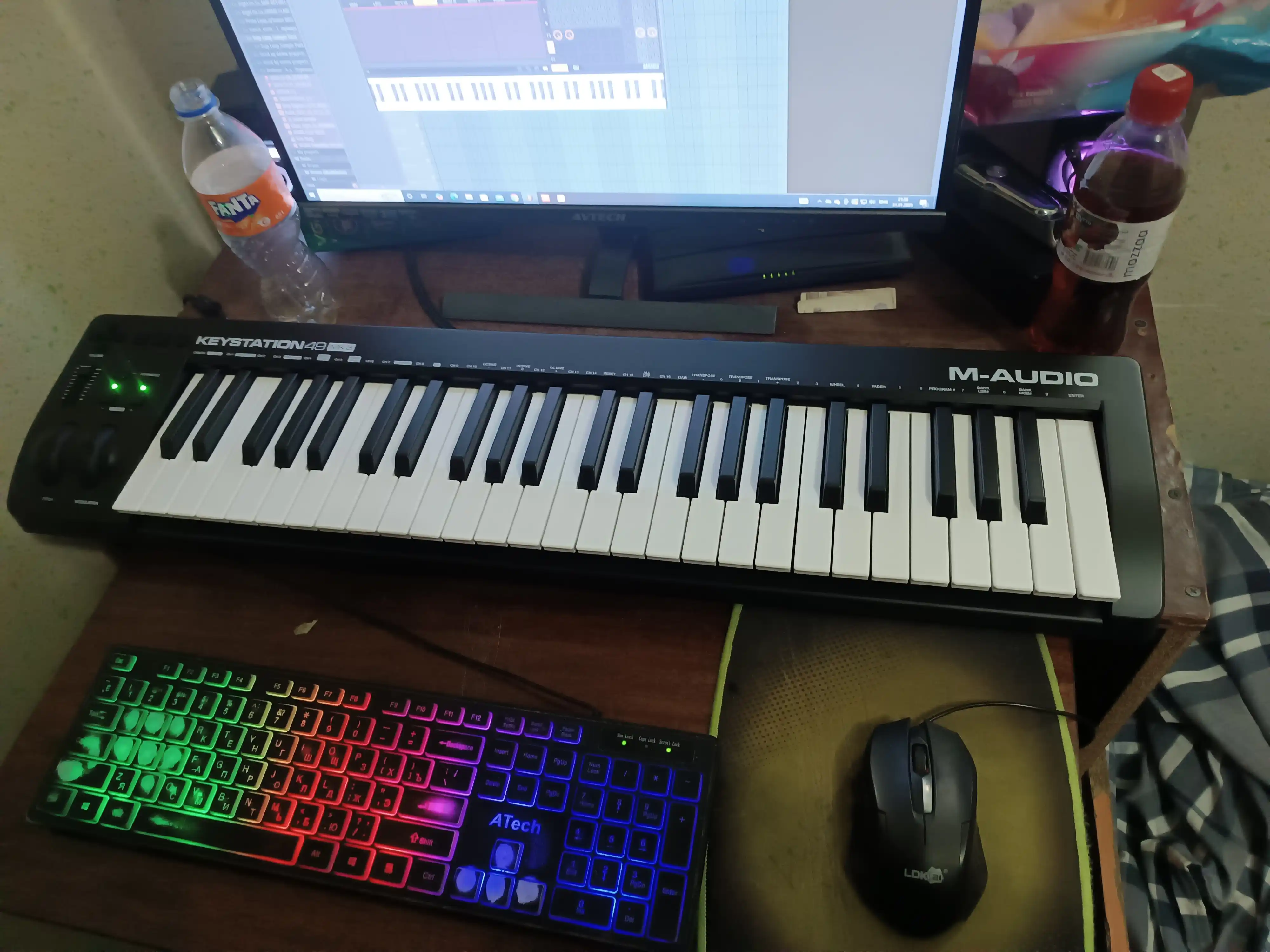 Профессиональная USB MIDI-клавиатура, M-Audio Keystation 49 MK3